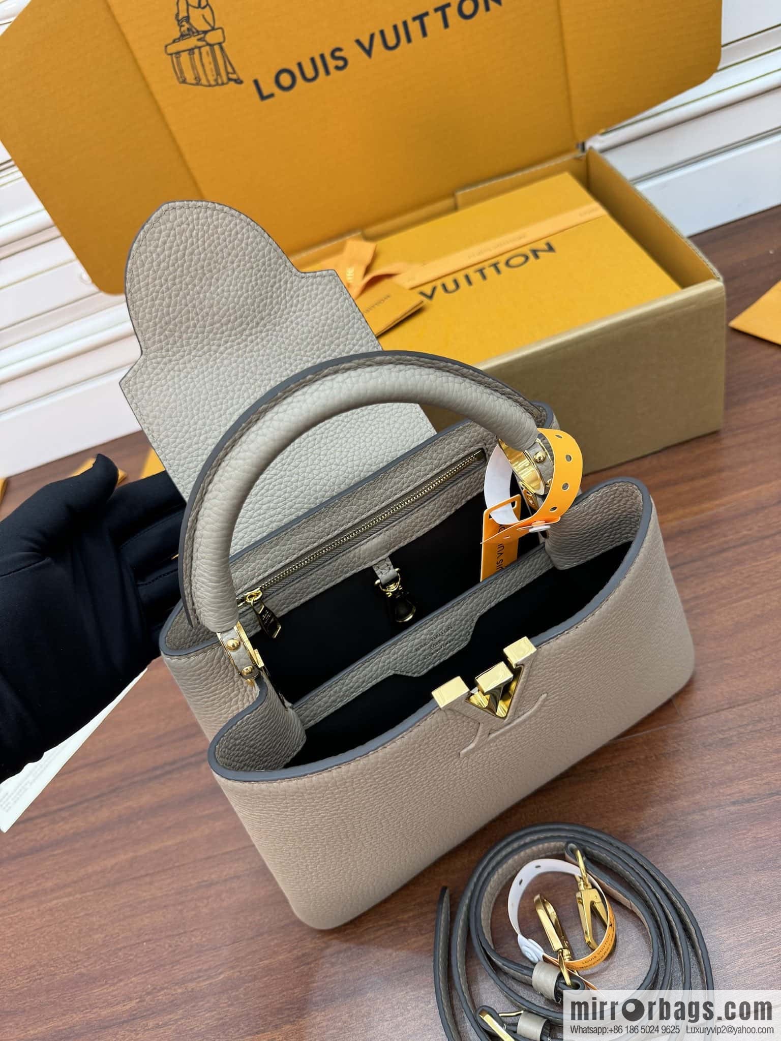 LV M94634 Capucines BB Handbag