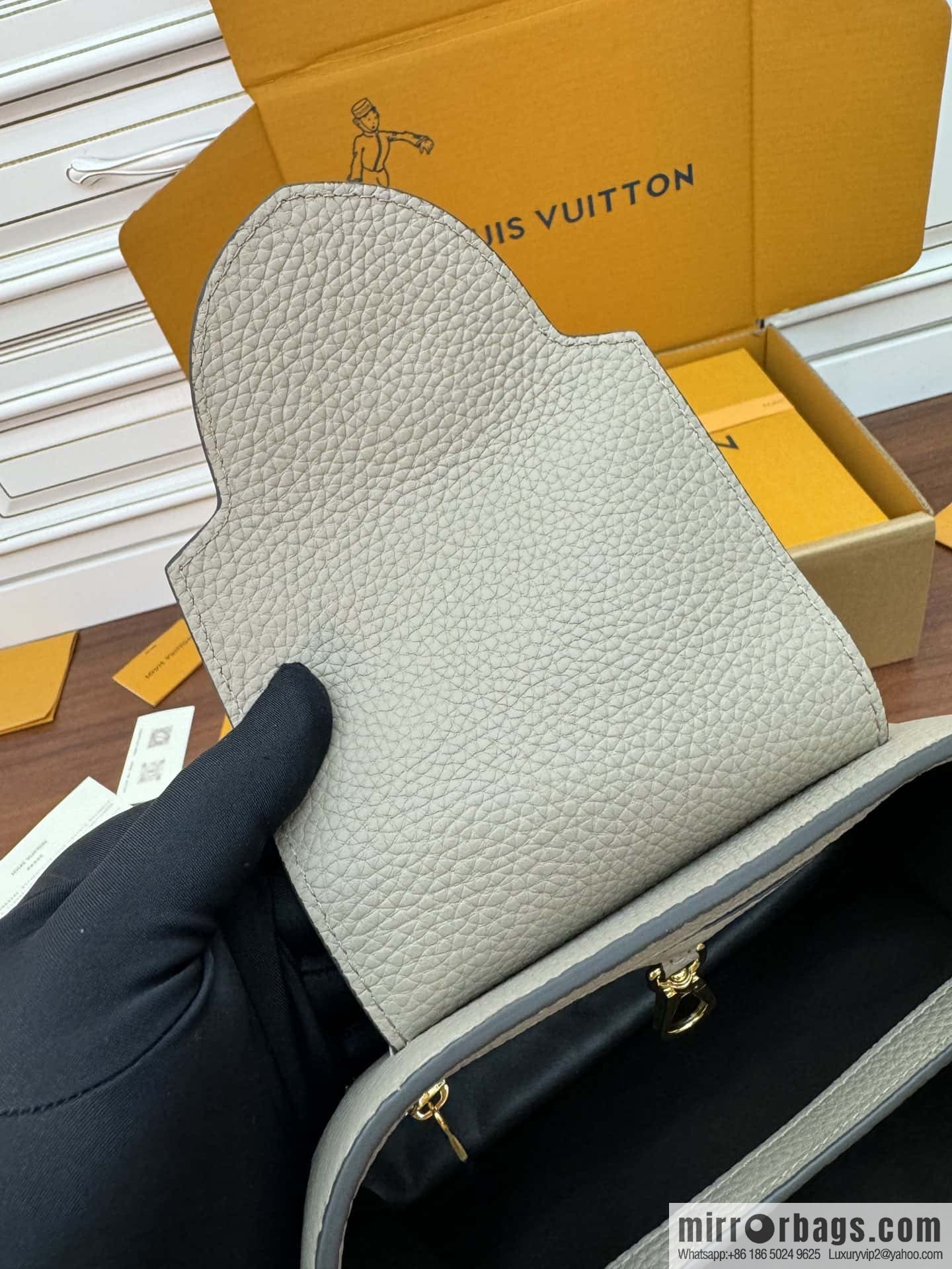 LV M94634 Capucines BB Handbag