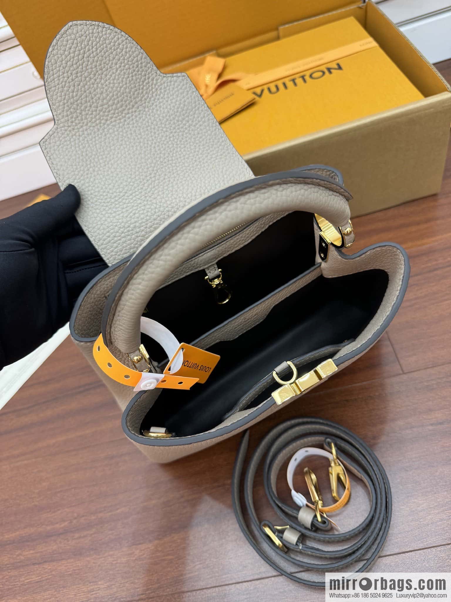 LV M94634 Capucines BB Handbag