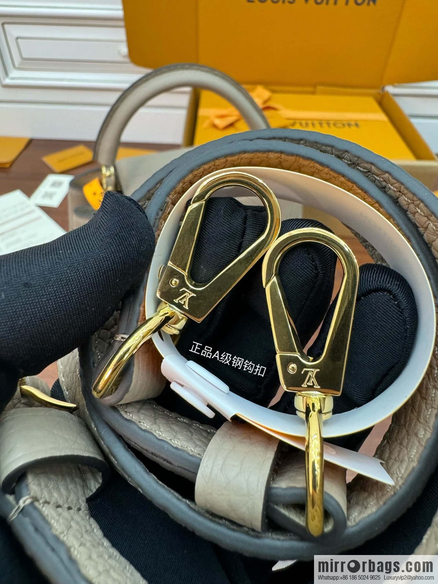 LV M94634 Capucines BB Handbag
