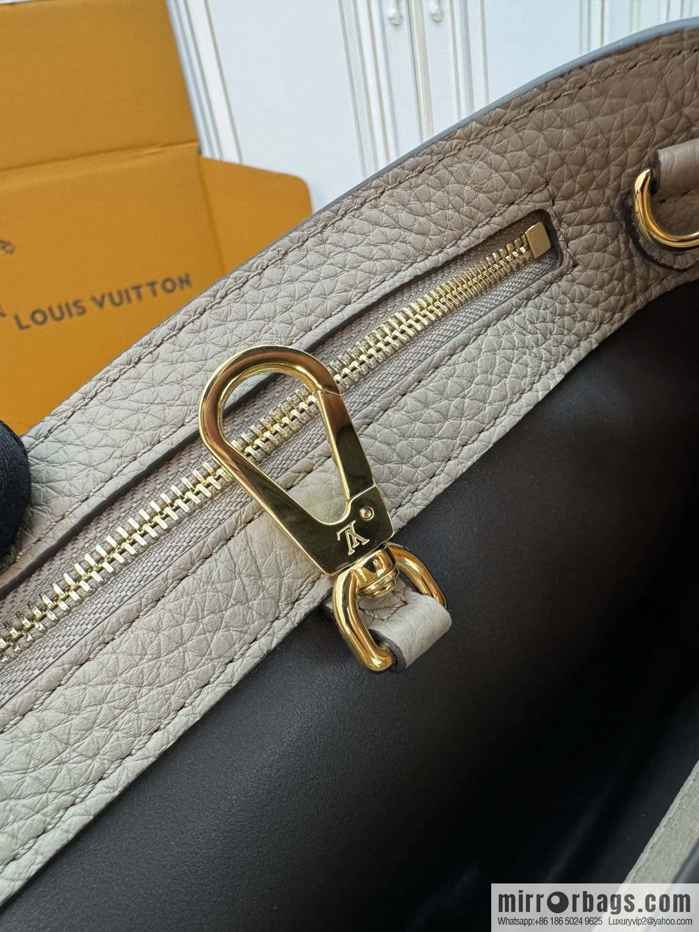 LV M94634 Capucines BB Handbag