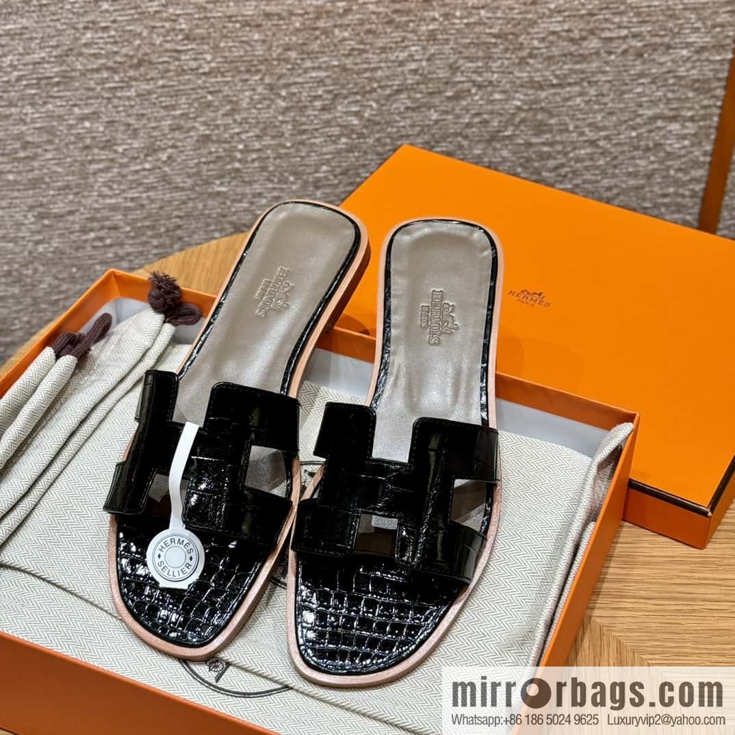 Hermès 181 Oran sandals alligator/crocodile 🐊 black/ck89/noir
