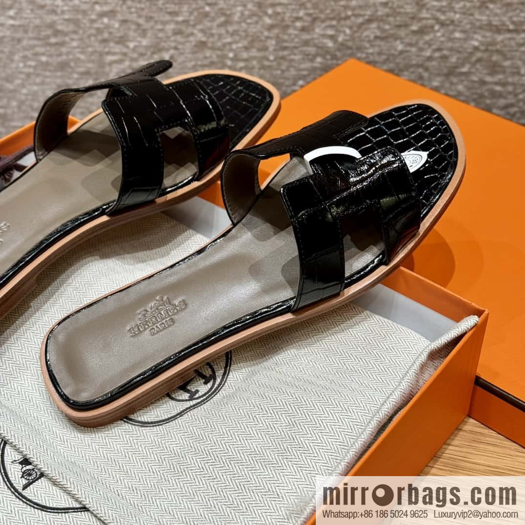 Hermès 181 Oran sandals alligator/crocodile 🐊 black/ck89/noir