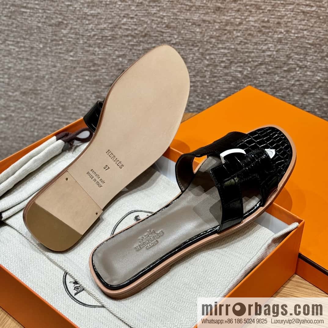 Hermès 181 Oran sandals alligator/crocodile 🐊 black/ck89/noir