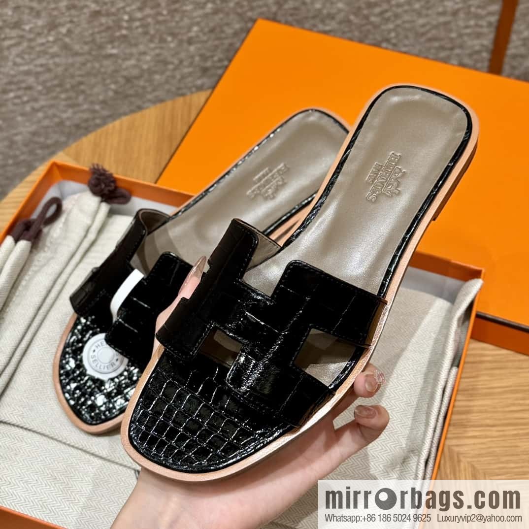 Hermès 181 Oran sandals alligator/crocodile 🐊 black/ck89/noir