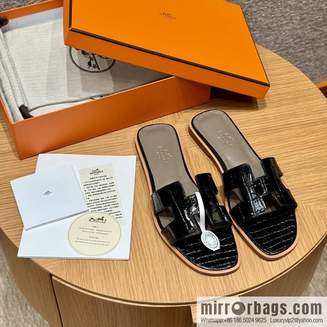 Hermès 181 Oran sandals alligator/crocodile 🐊 black/ck89/noir