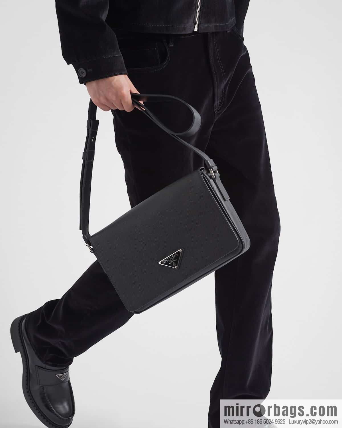 PRADA 🎉 new messenger bag 🎉 2VD049 large