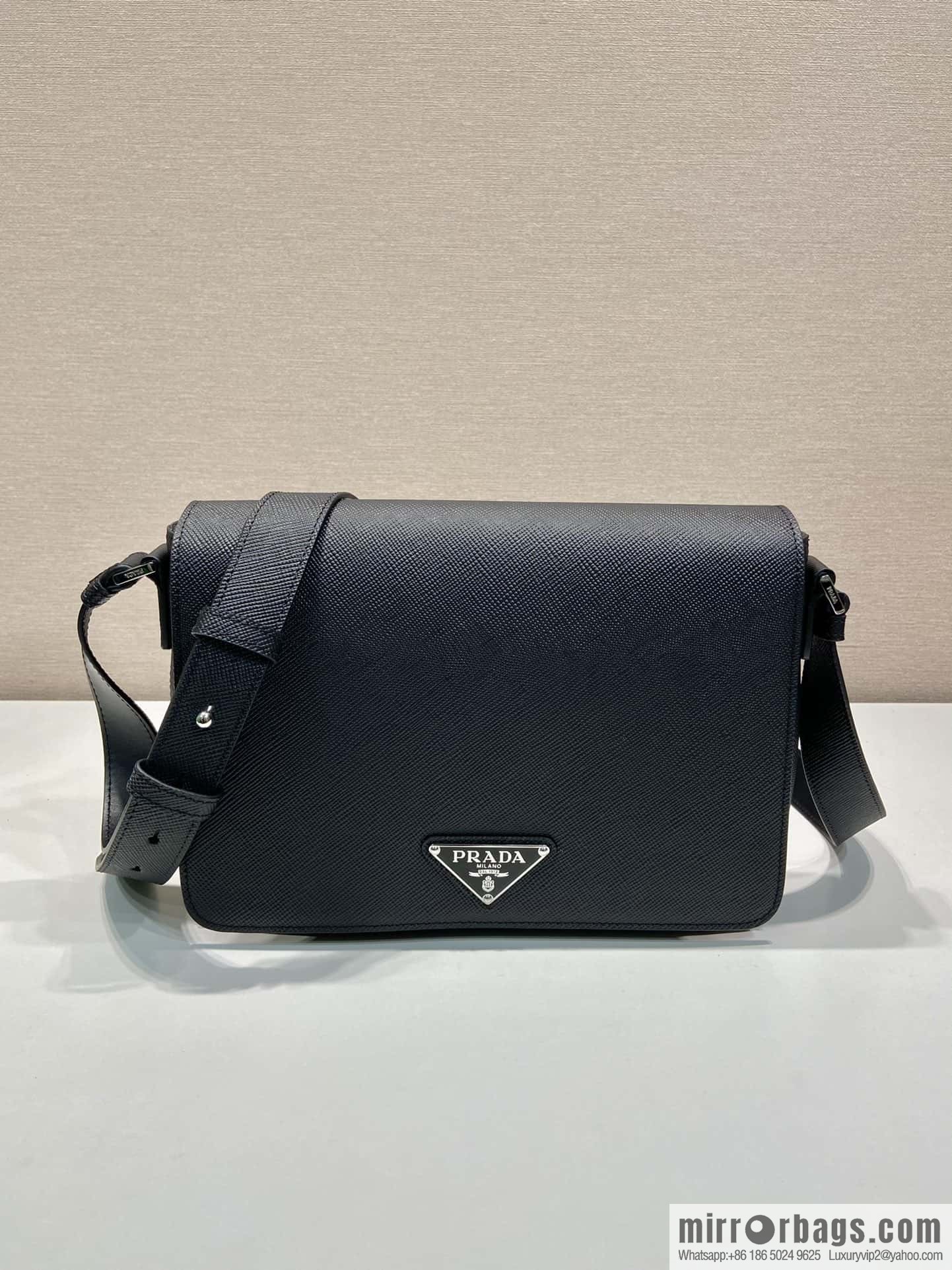 PRADA 🎉 new messenger bag 🎉 2VD049 large