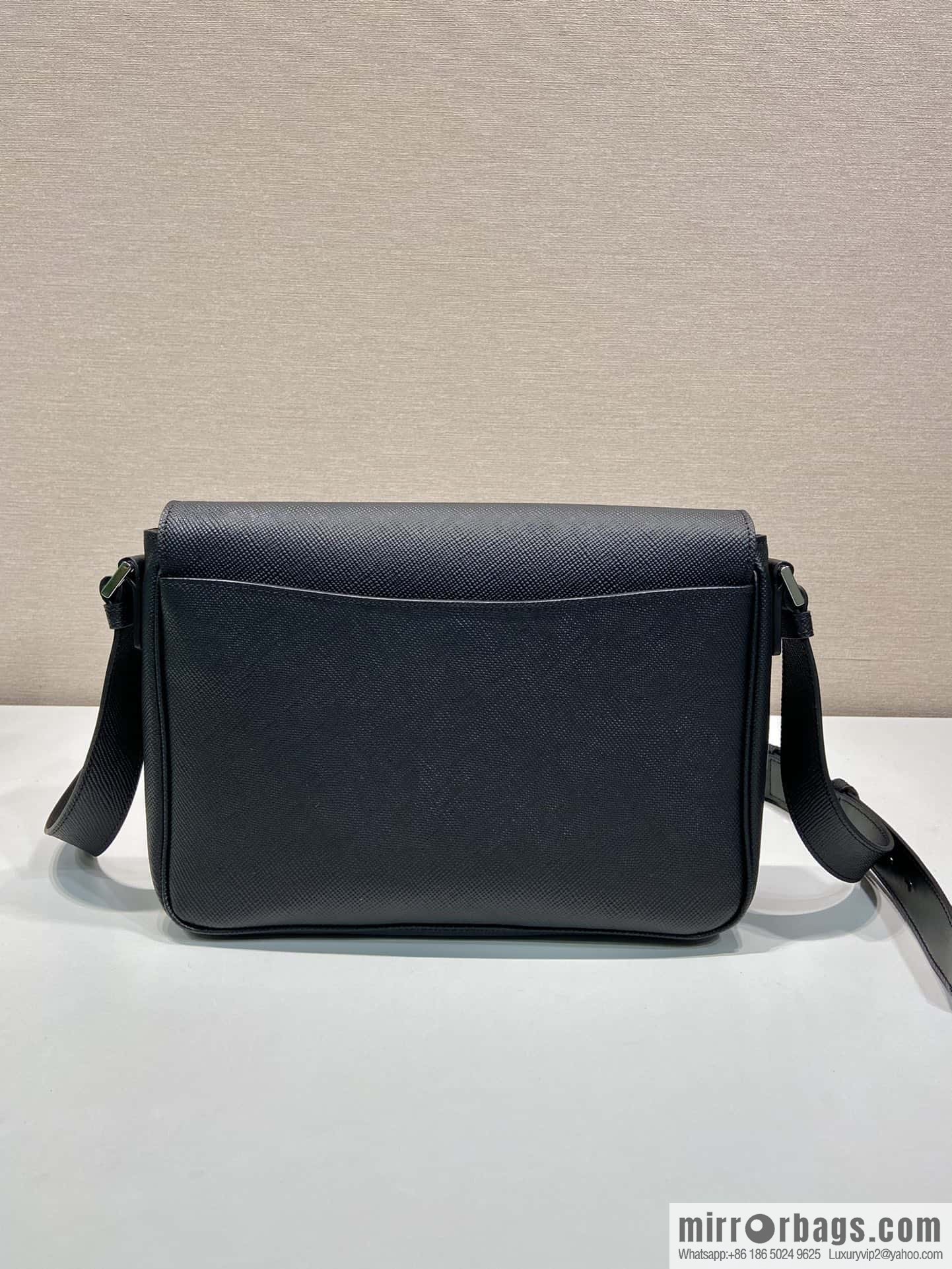 PRADA 🎉 new messenger bag 🎉 2VD049 large