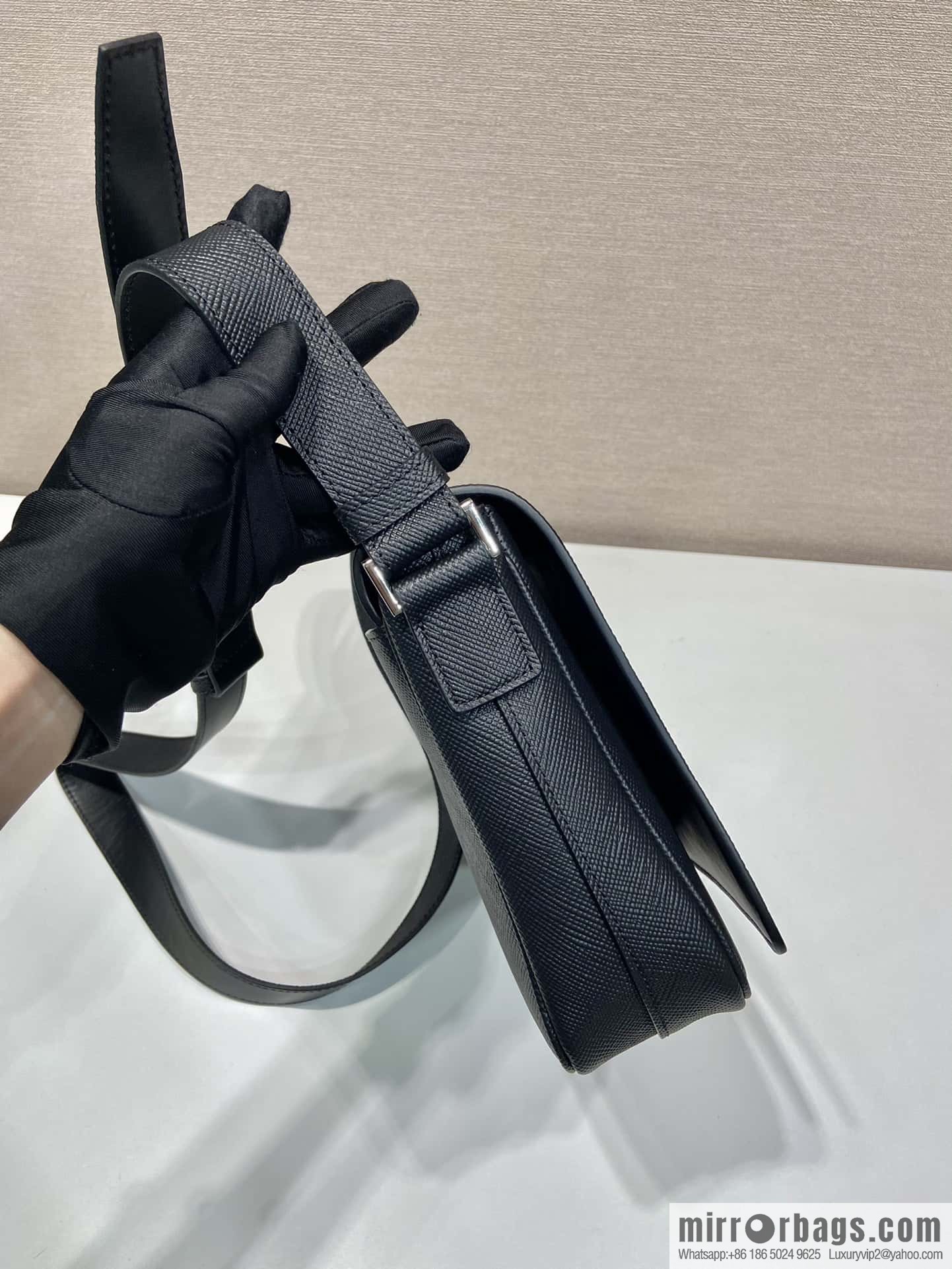 PRADA 🎉 new messenger bag 🎉 2VD049 large