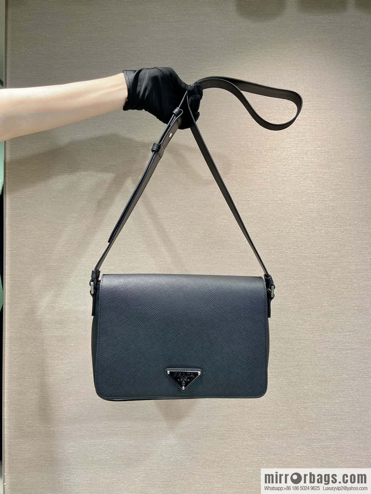 PRADA 🎉 new messenger bag 🎉 2VD049 large