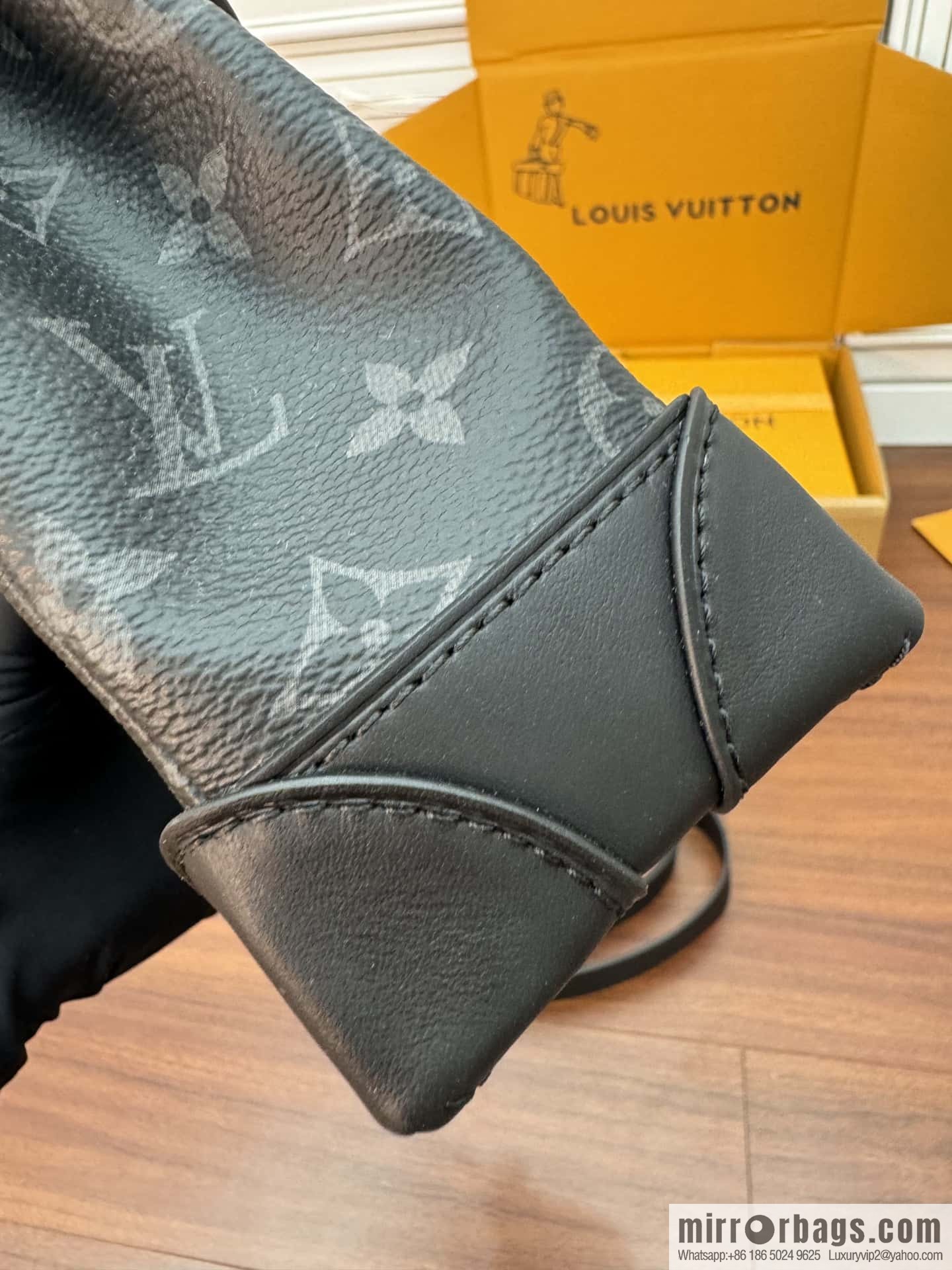 LV M46953 STEAMER small handbag