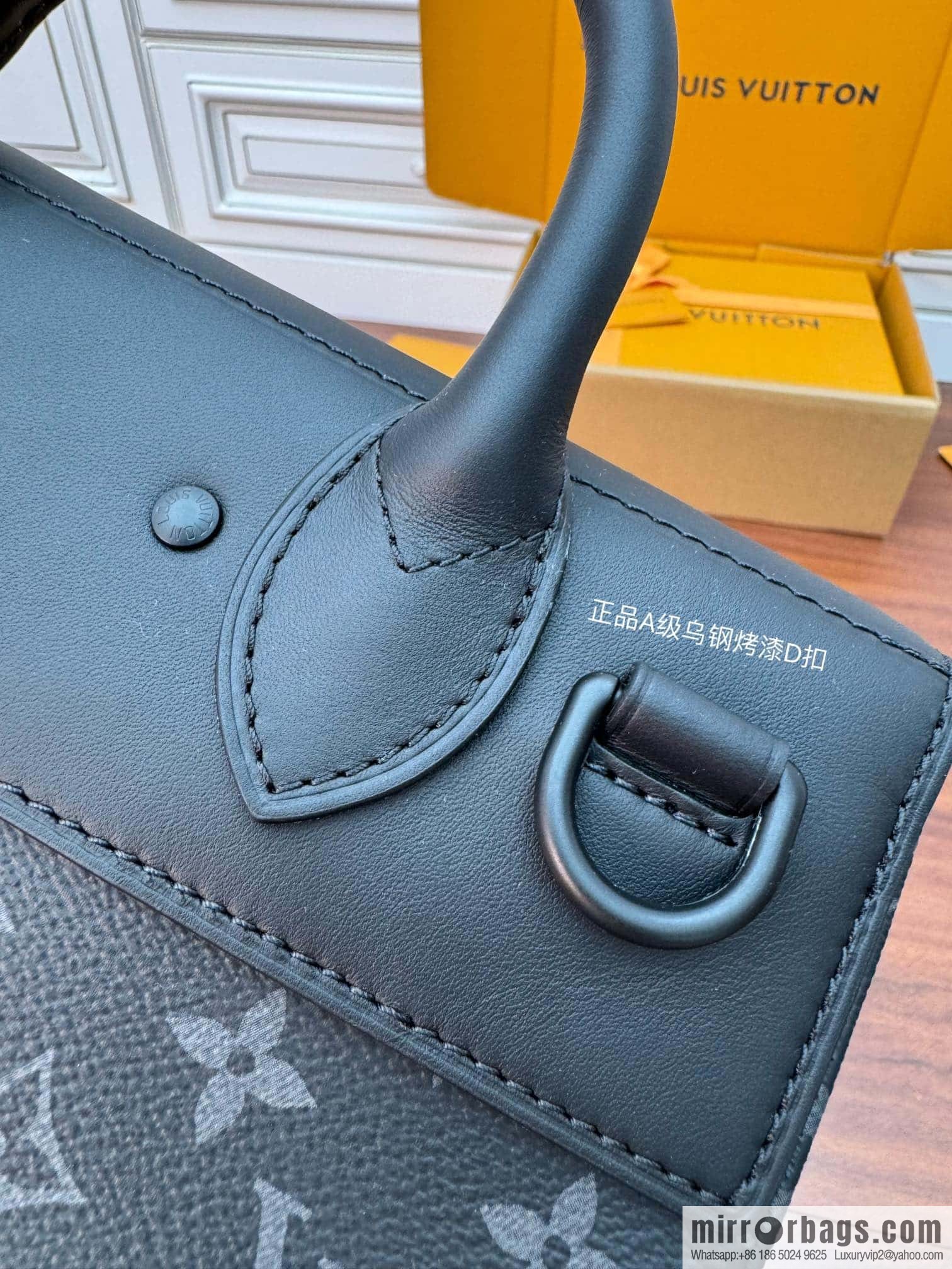 LV M46953 STEAMER small handbag