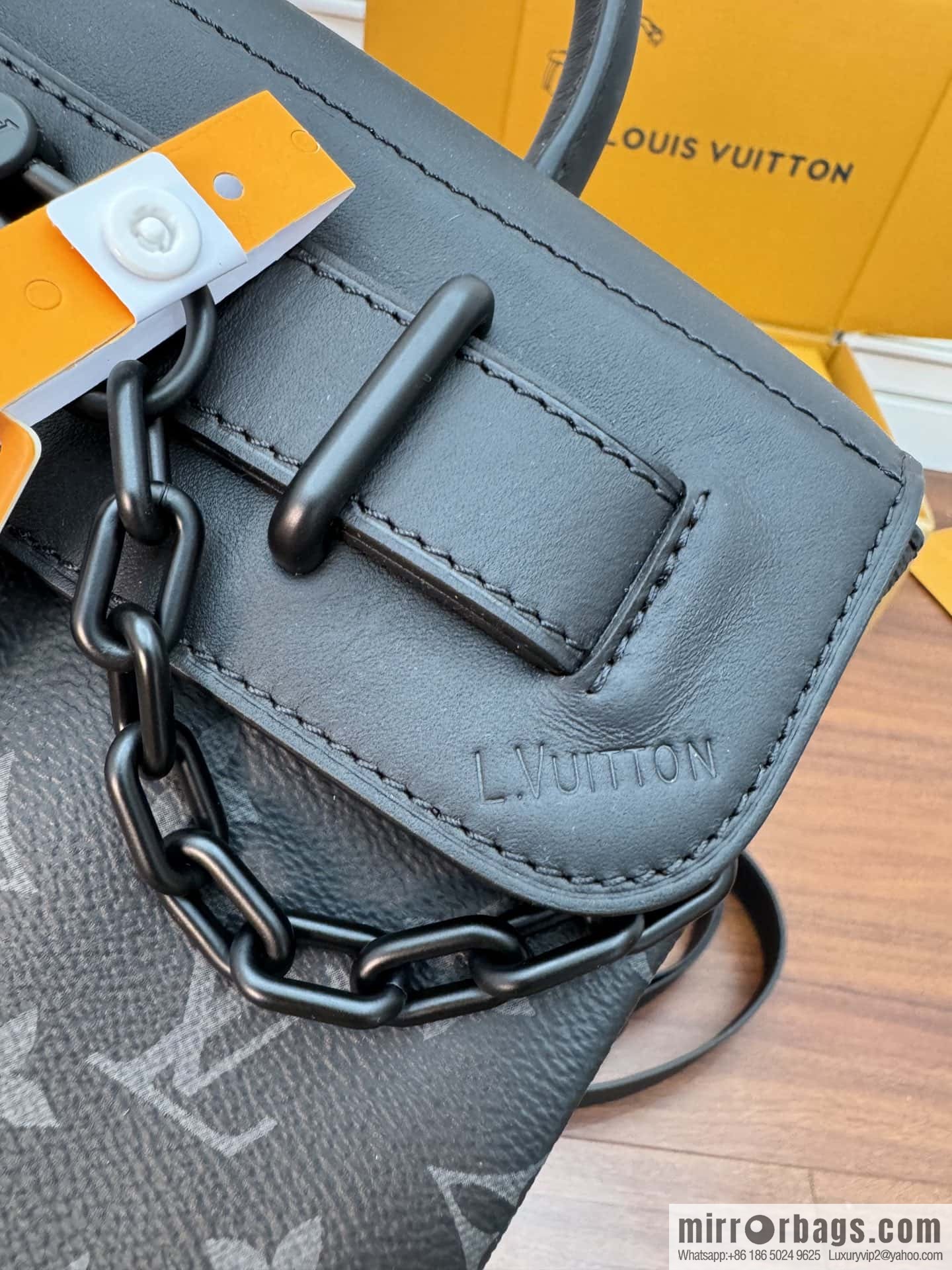 LV M46953 STEAMER small handbag