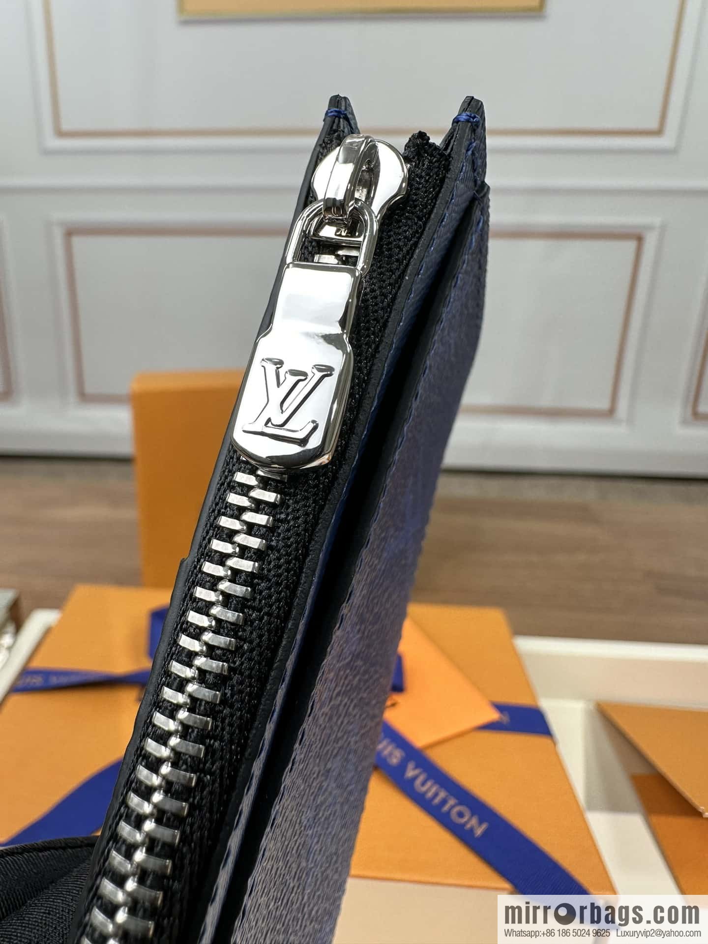 LV M30270 Premium