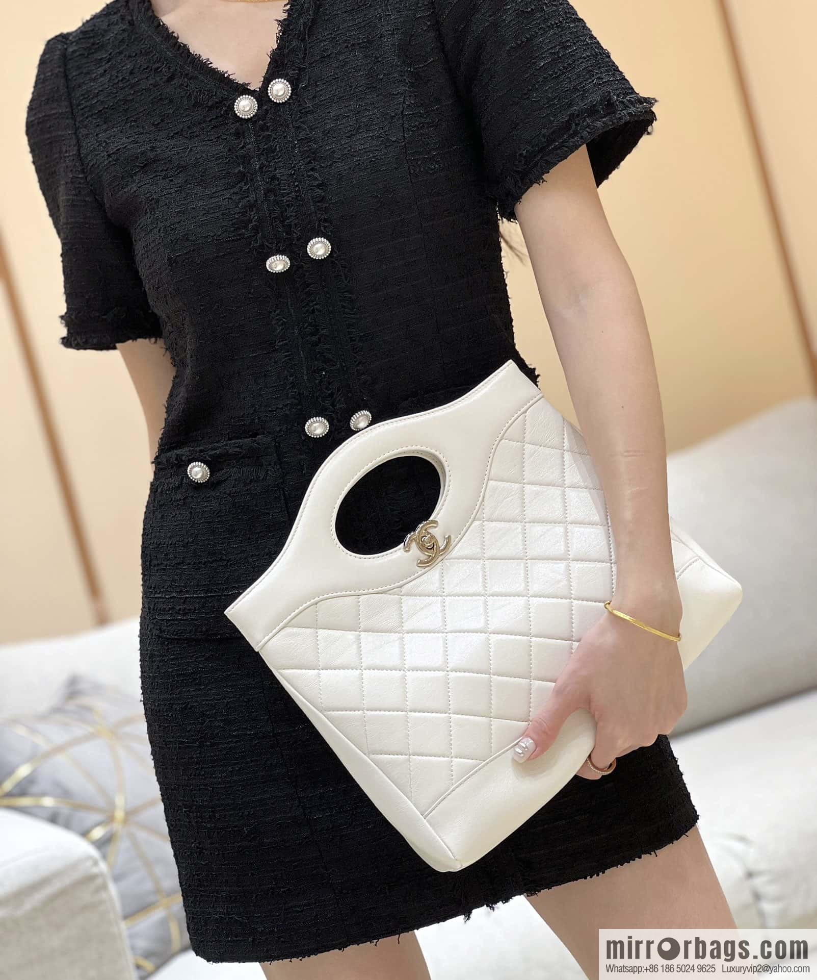 CHANEL 24S New S 31bag oil wax sheepskin AS4853 white
