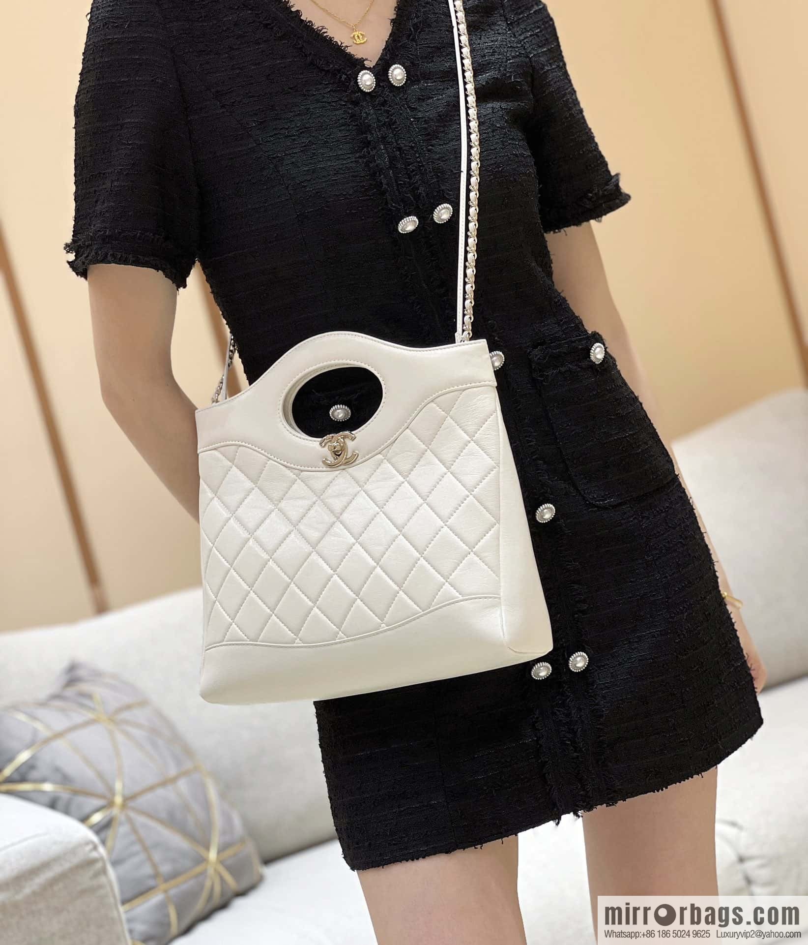 CHANEL 24S New S 31bag oil wax sheepskin AS4853 white