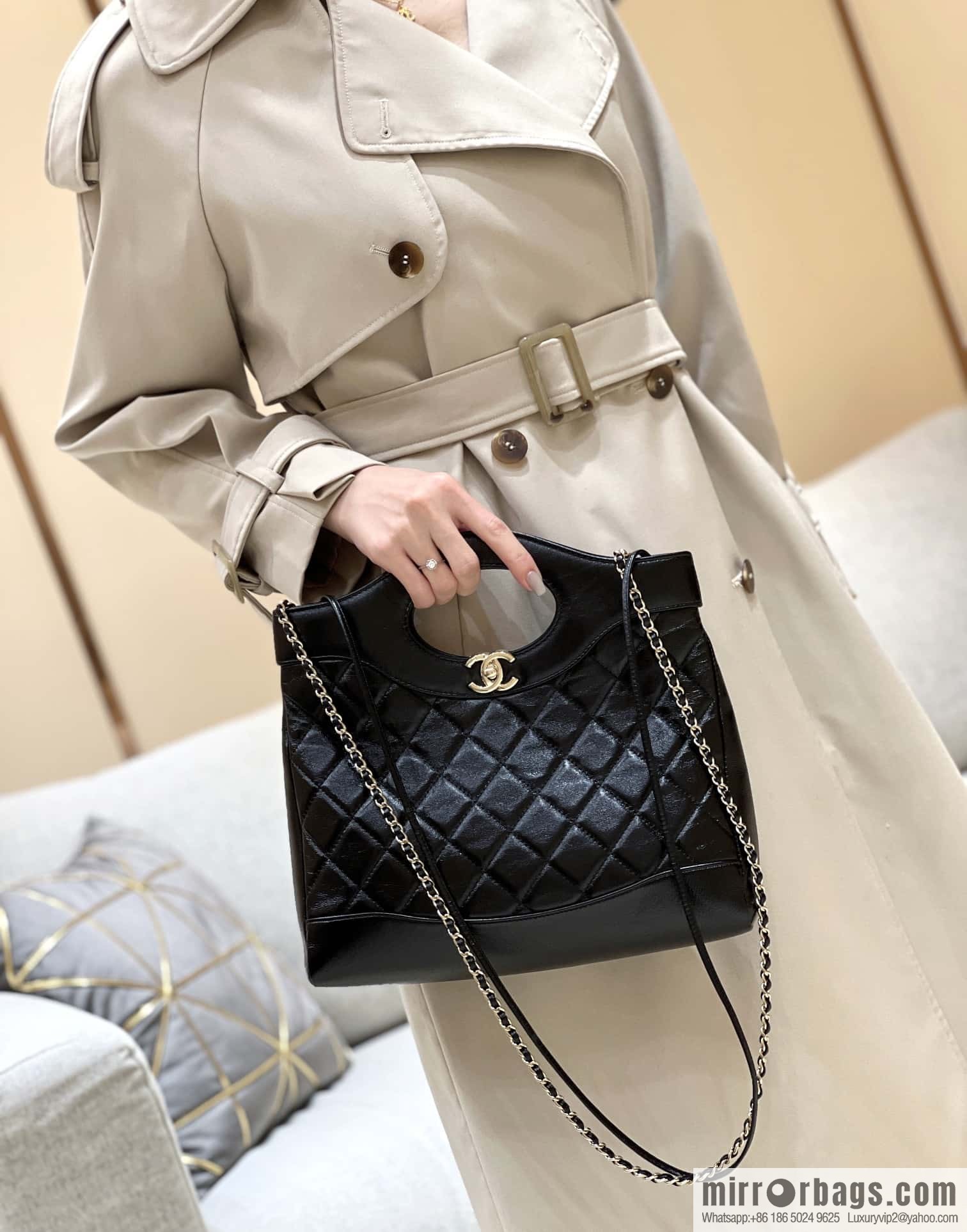 CHANEL 24S new small 31bag oil wax sheepskin AS4853 black