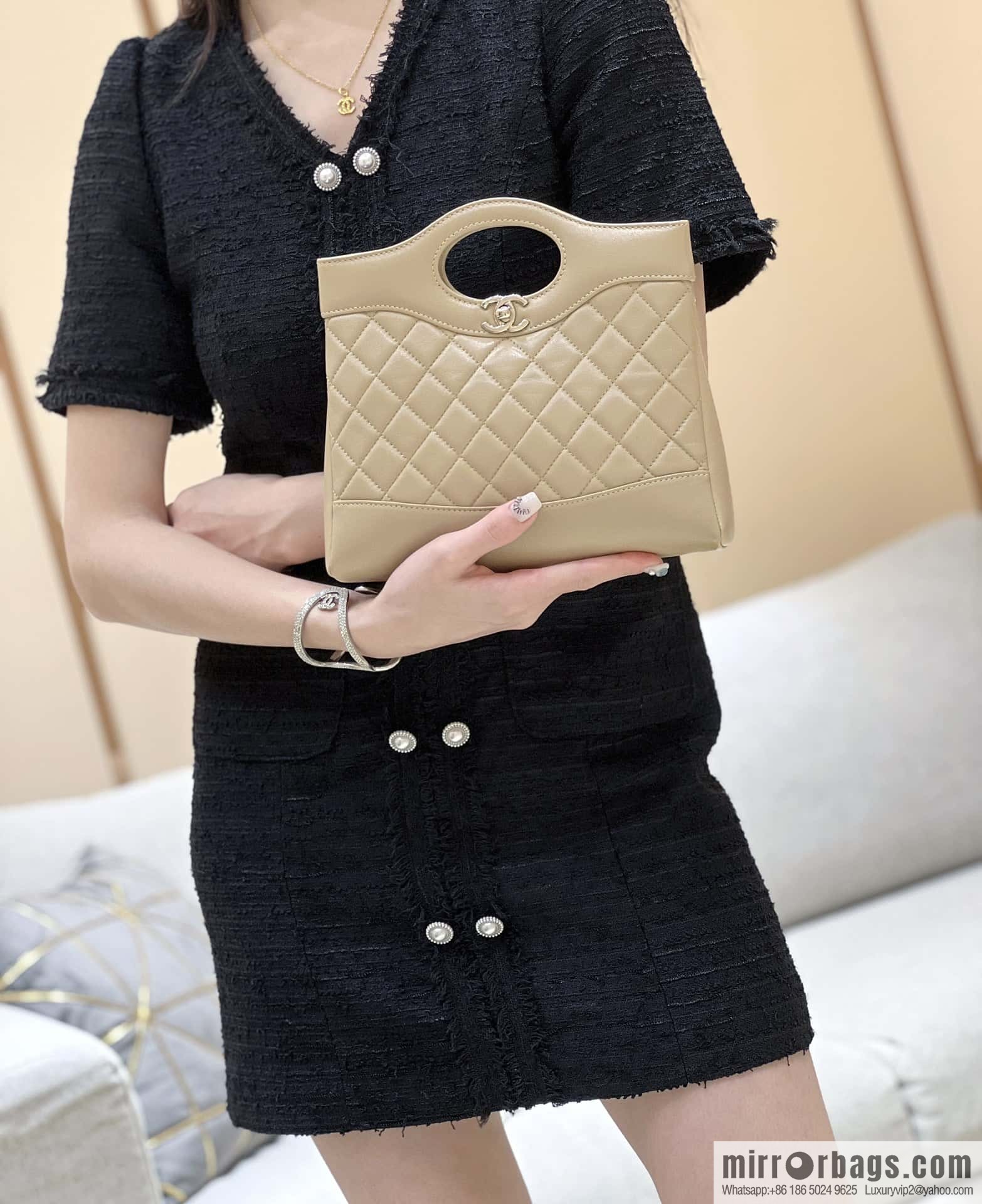 CHANEL 24S mini 31bag oil wax sheepskin AS4133 milk tea color