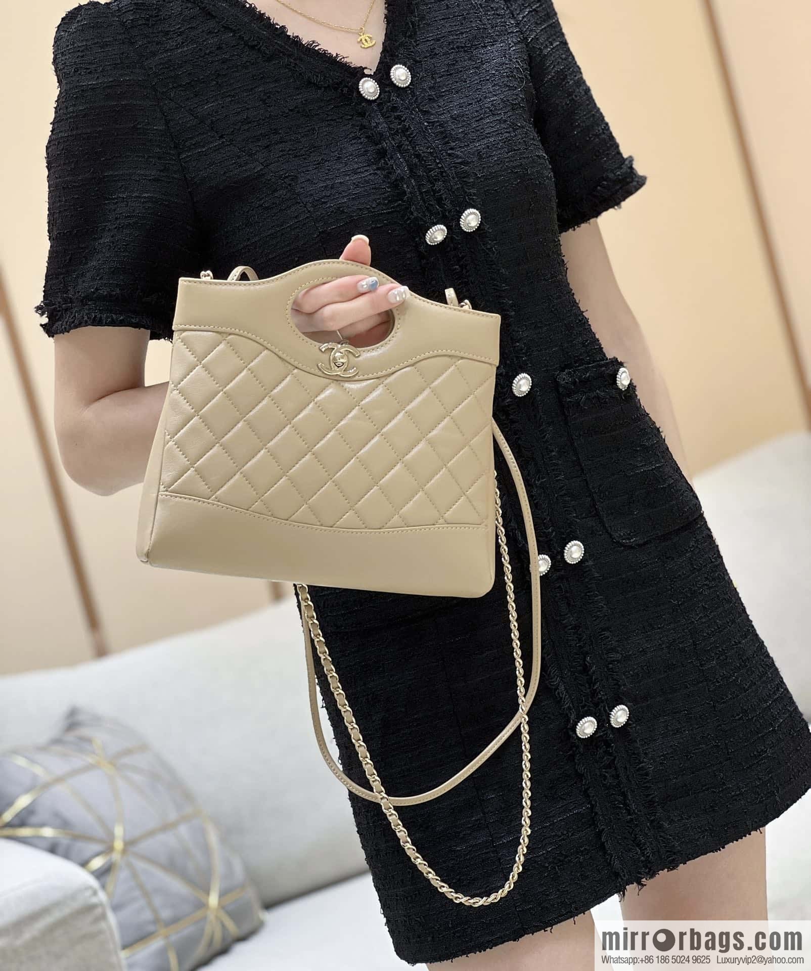 CHANEL 24S mini 31bag oil wax sheepskin AS4133 milk tea color