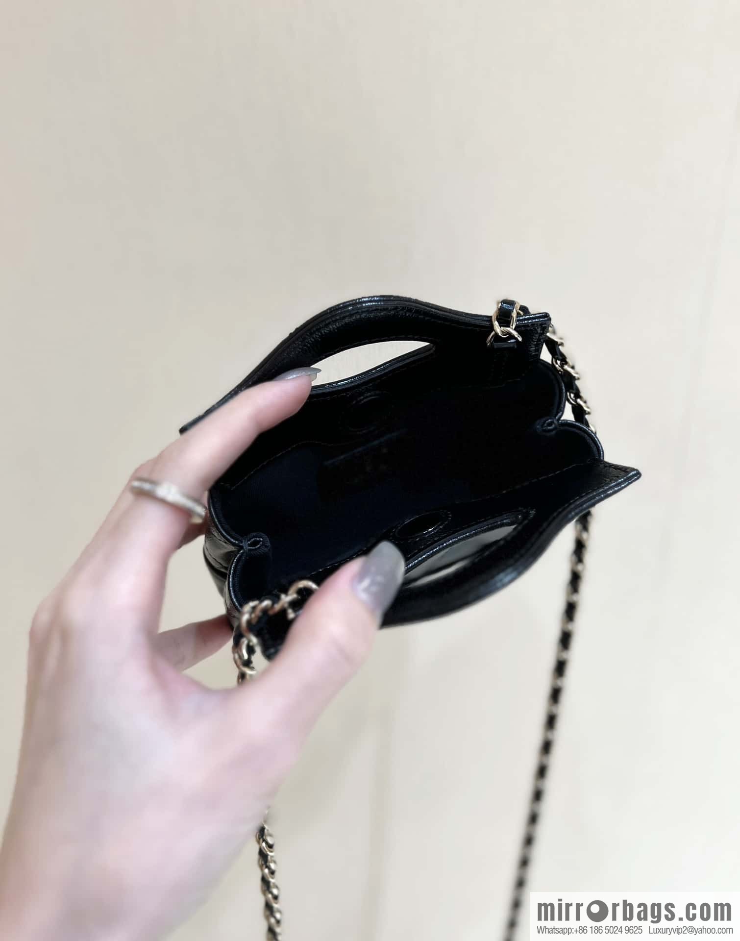 CHANEL 24S spring and summer series, super mini waste bag AP3875 black