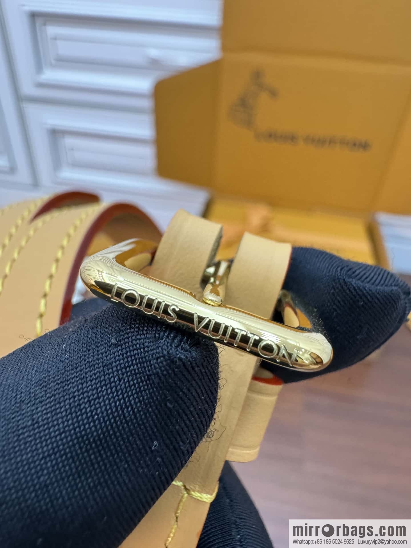 LV M82717 Nano Alma