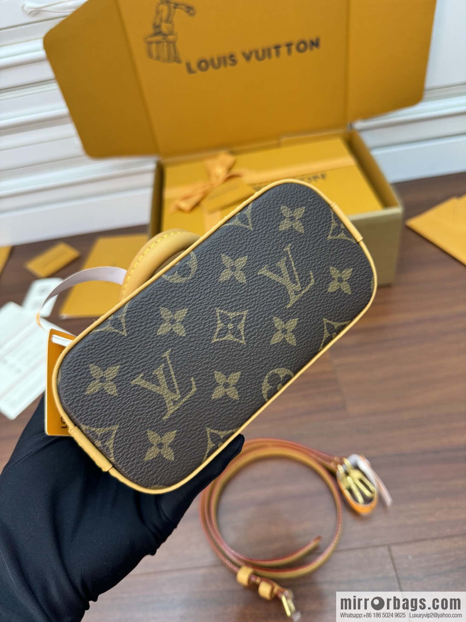 LV M82717 Nano Alma