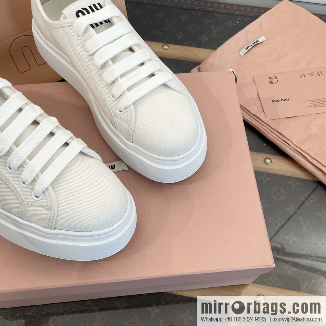 𝐌𝐢𝐮𝐌𝐢𝐮||𝟐𝟎𝟐𝟒 the latest spring and summer canvas, platform sports white shoes
