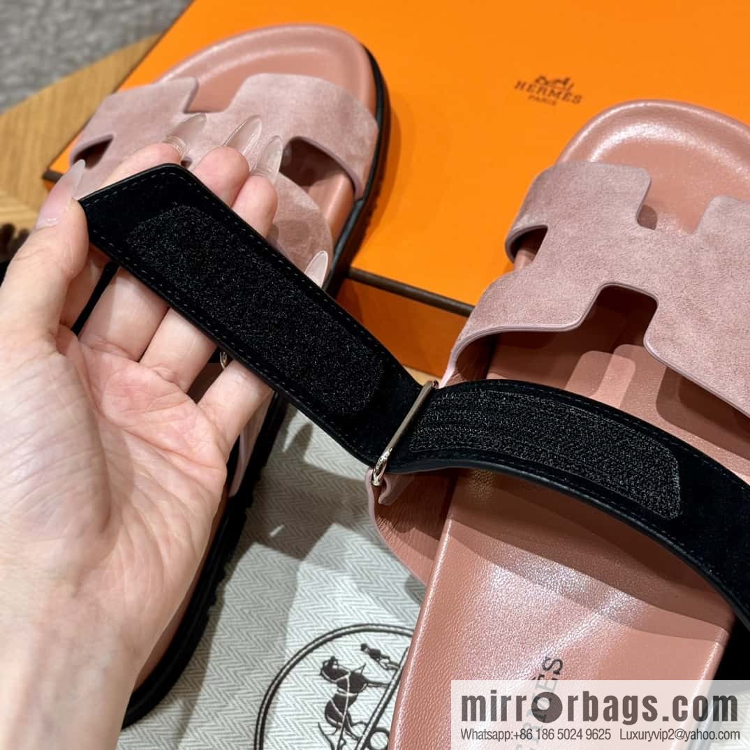 Hermès 225 CHYPRE SANDAL uncle shoes, Naked powder and black