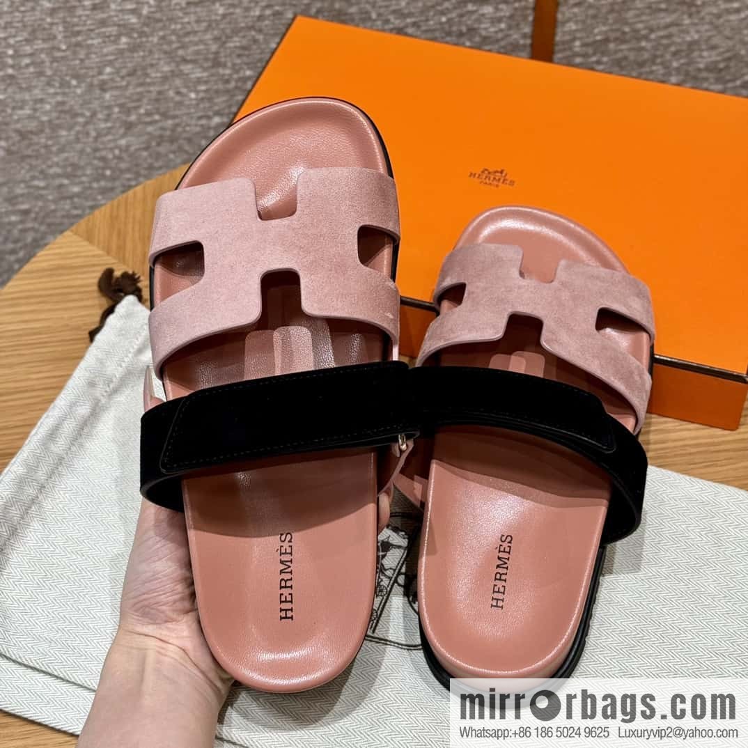 Hermès 225 CHYPRE SANDAL uncle shoes, Naked powder and black