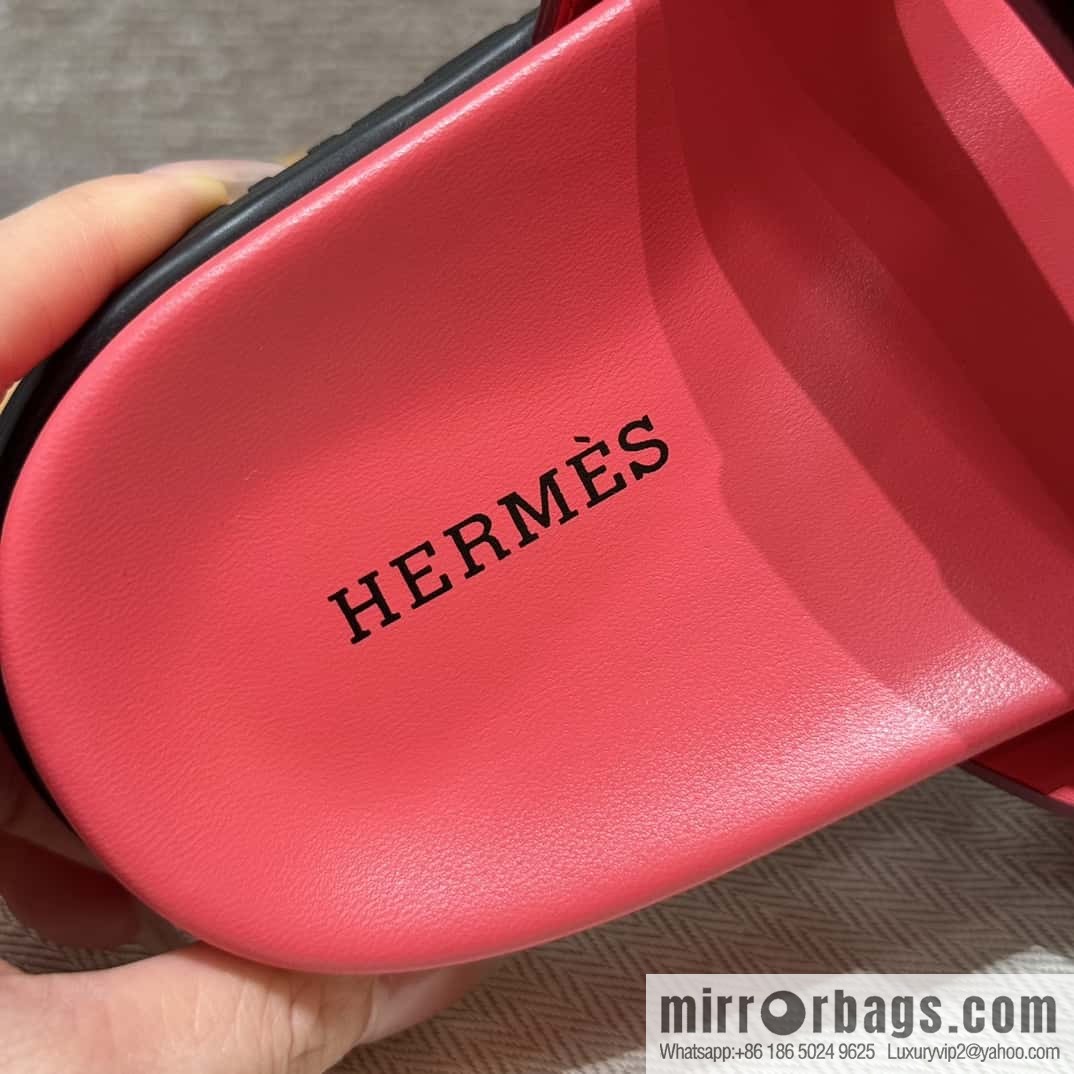 Hermès 225 CHYPRE SANDAL uncle shoes, rose red/Rose red