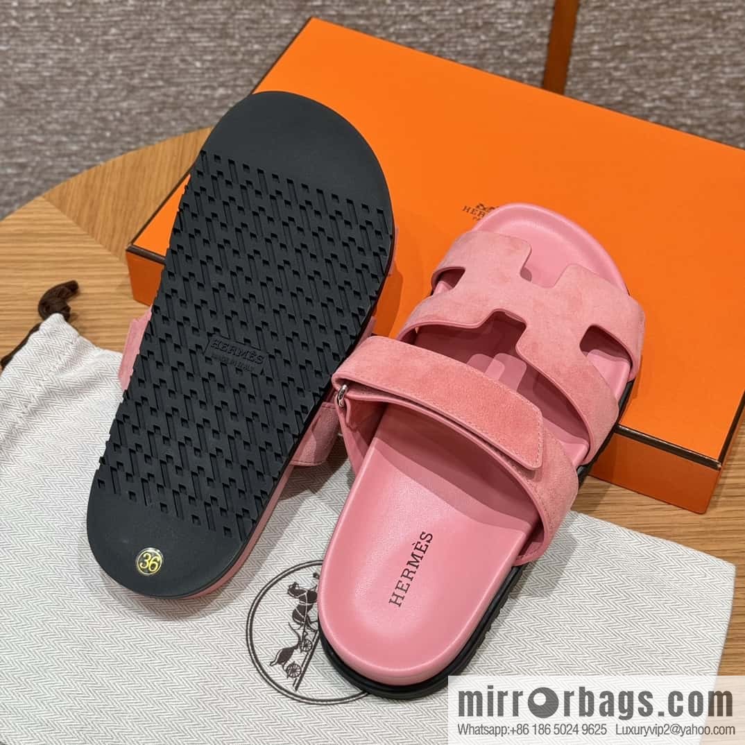 Hermès 225 CHYPRE SANDAL uncle shoes, peach pink/Peach pink
