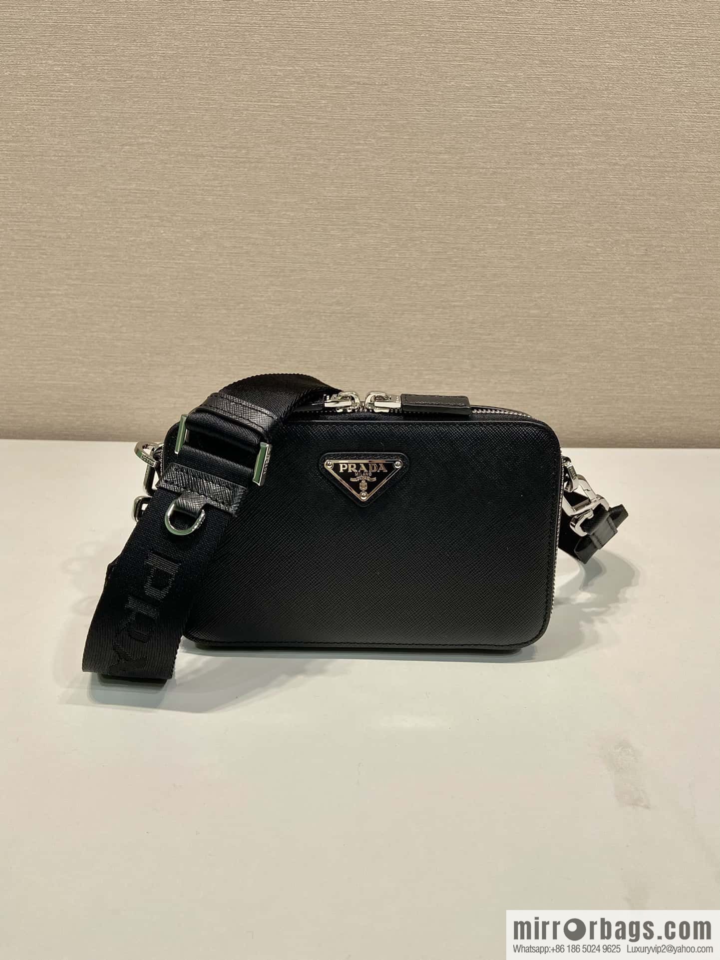 PRADA 🎉 new mailman bag 🎉 2VH173 cross pattern