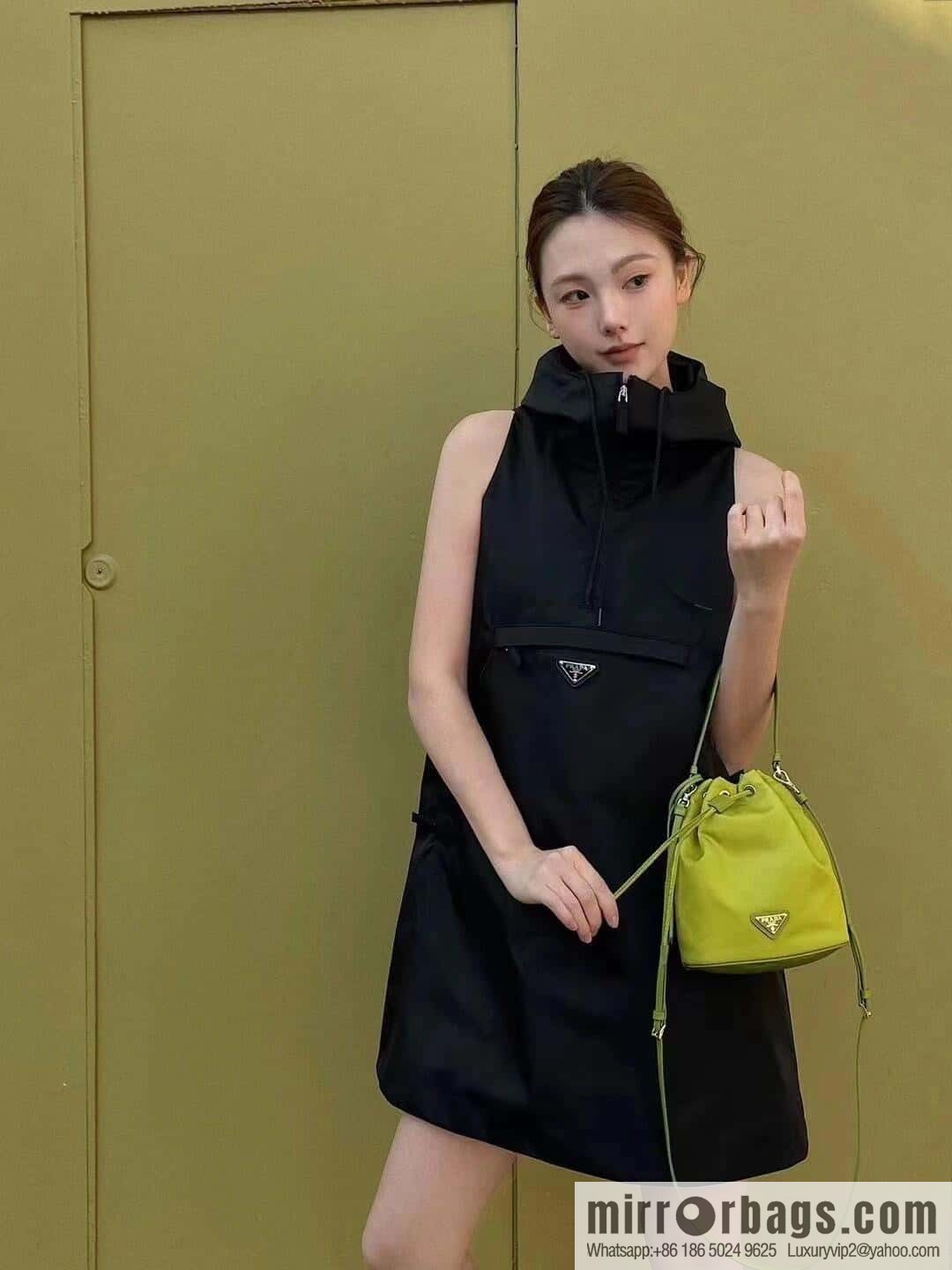 PRADA 🎉 new bucket bag 🎉 1BE067 upgraded version, green