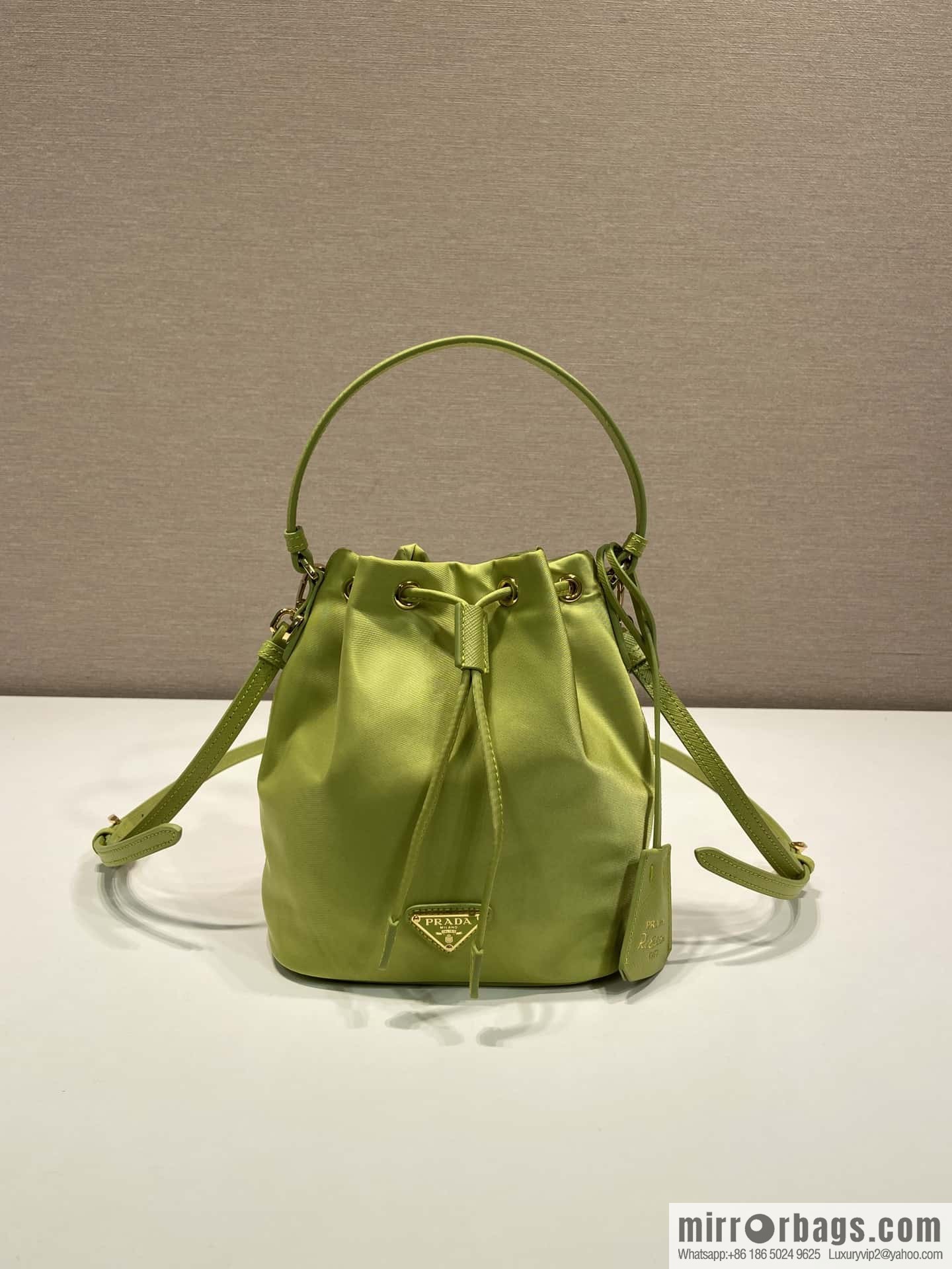 PRADA 🎉 new bucket bag 🎉 1BE067 upgraded version, green