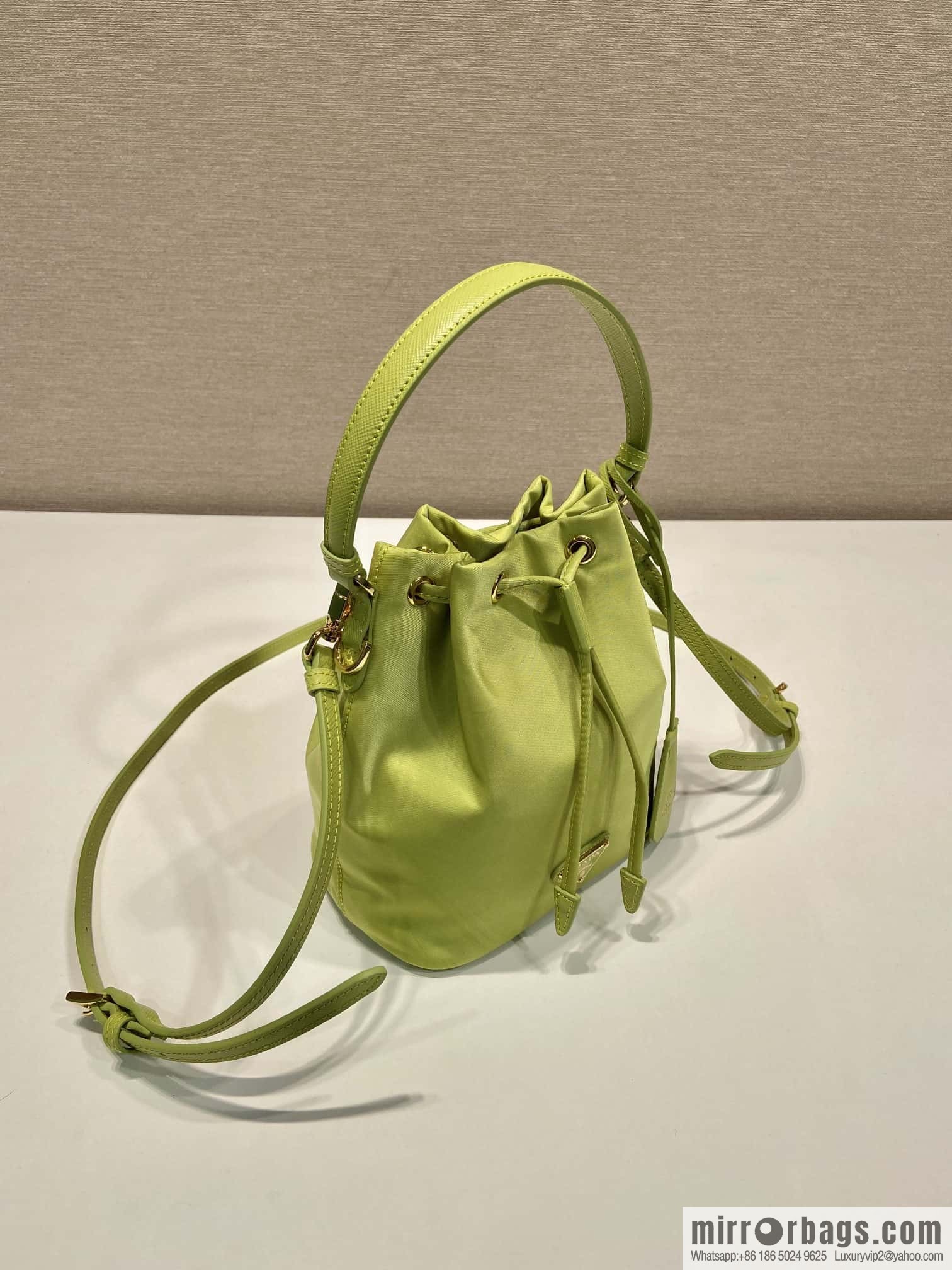 PRADA 🎉 new bucket bag 🎉 1BE067 upgraded version, green