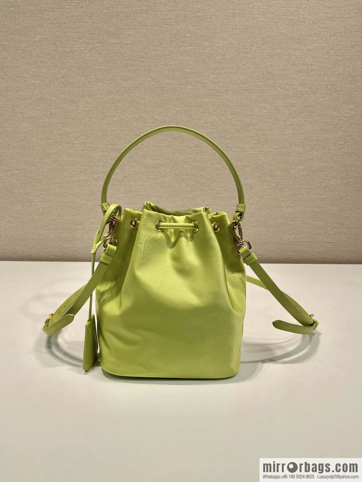 PRADA 🎉 new bucket bag 🎉 1BE067 upgraded version, green