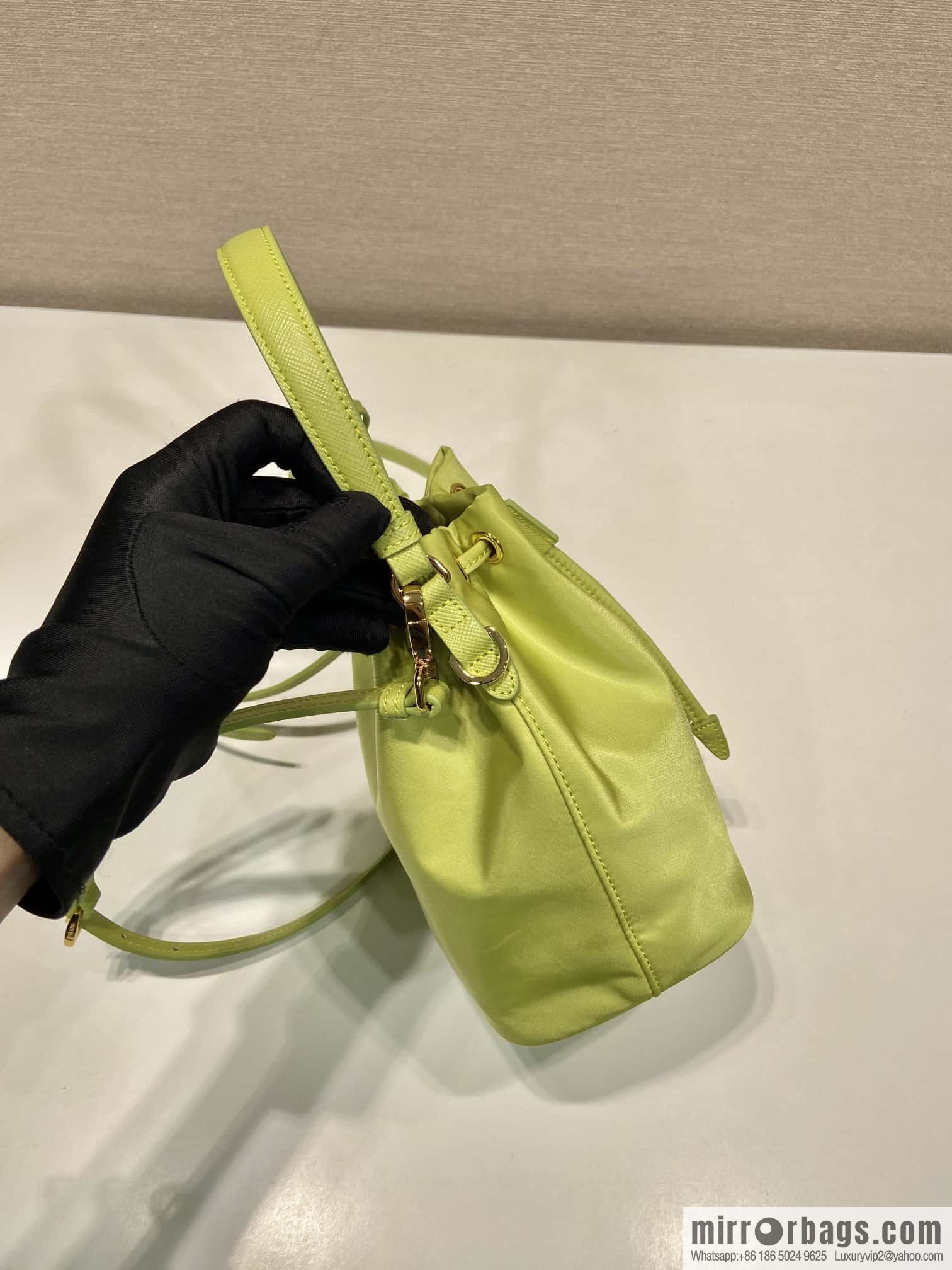 PRADA 🎉 new bucket bag 🎉 1BE067 upgraded version, green