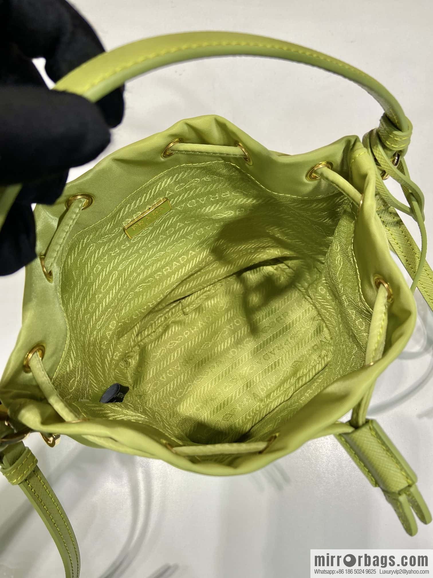 PRADA 🎉 new bucket bag 🎉 1BE067 upgraded version, green