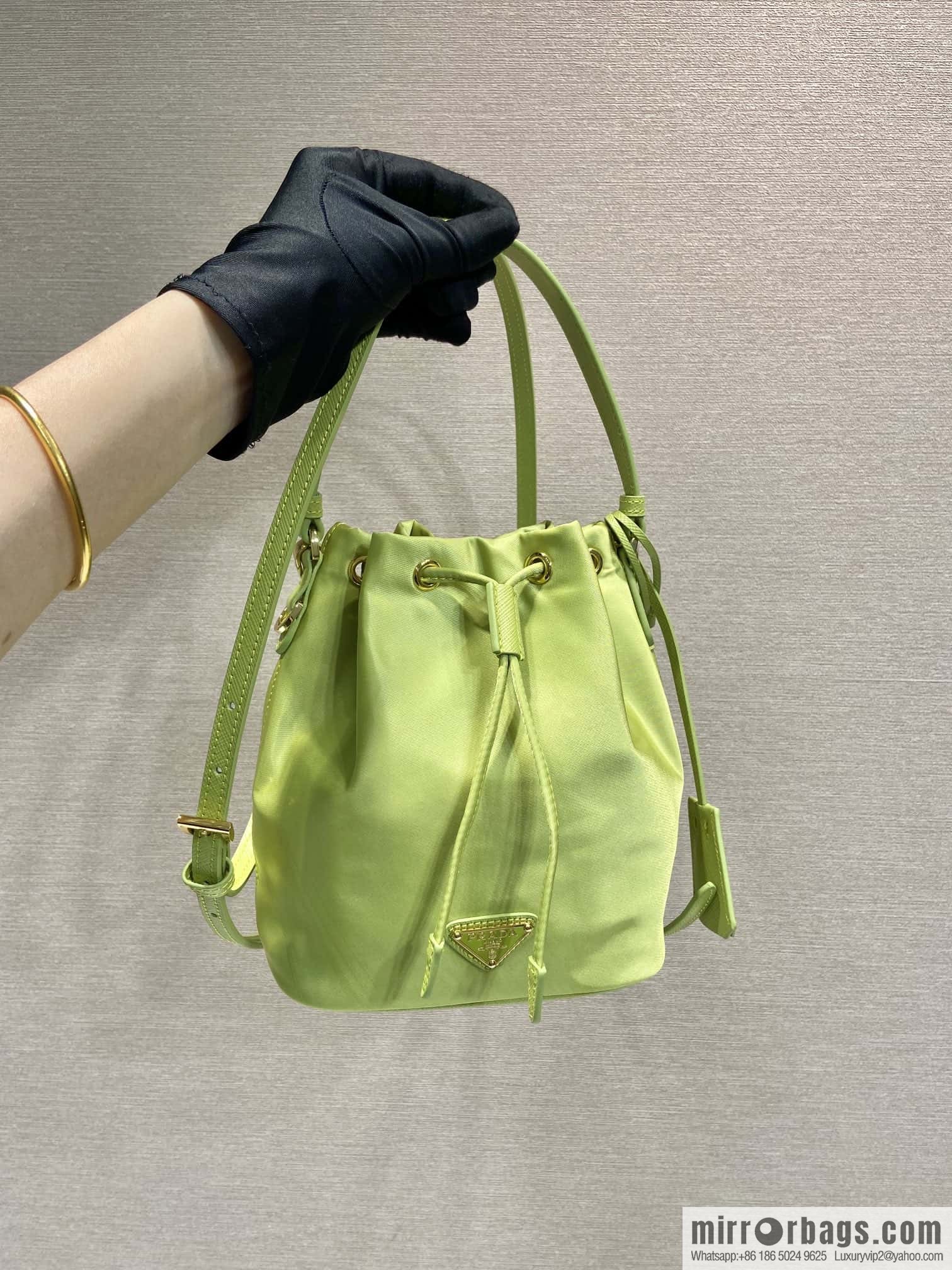 PRADA 🎉 new bucket bag 🎉 1BE067 upgraded version, green