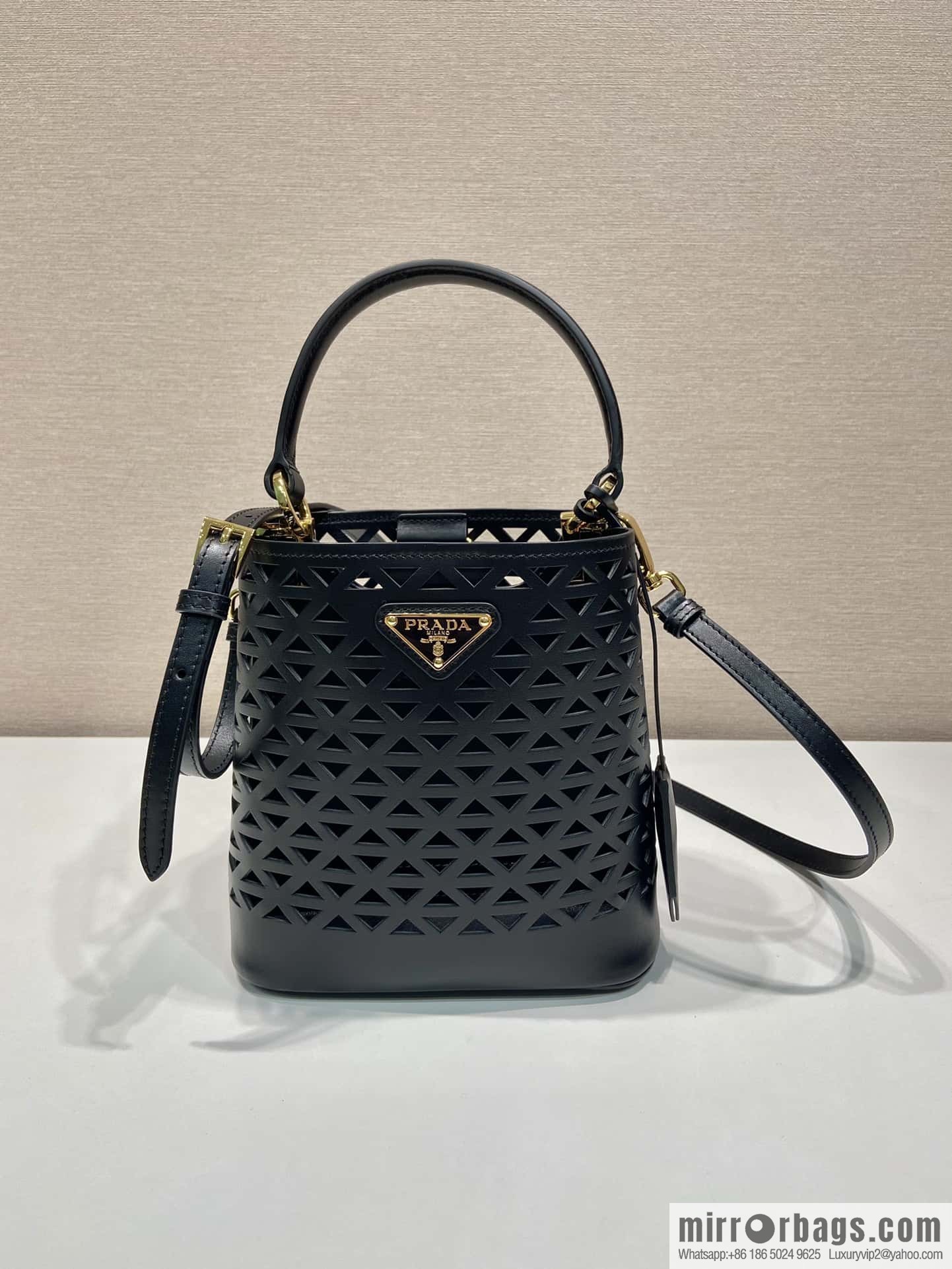 PRADA 🎉 cut-out bucket bag 🎉 1BA217 cut-out black