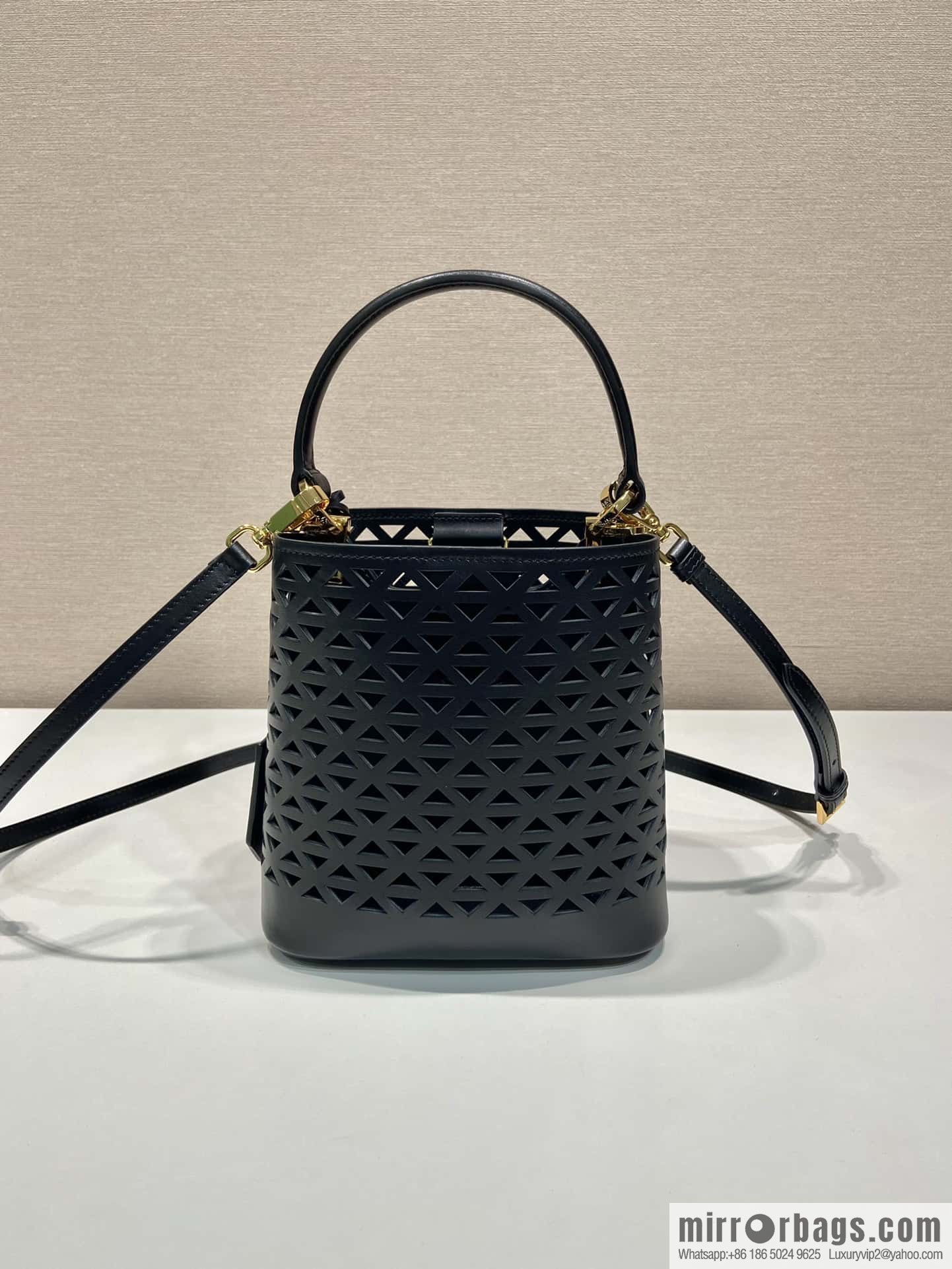 PRADA 🎉 cut-out bucket bag 🎉 1BA217 cut-out black