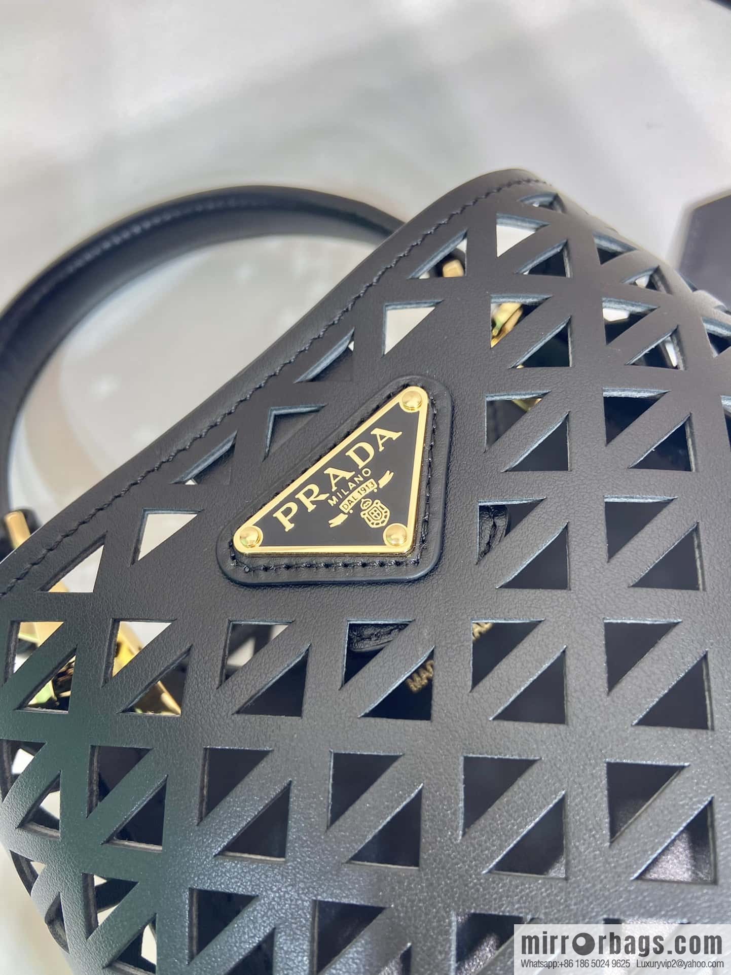 PRADA 🎉 cut-out bucket bag 🎉 1BA217 cut-out black