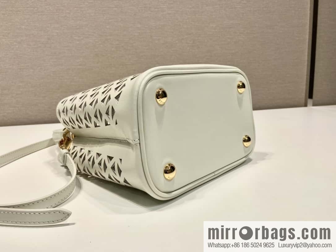PRADA 🎉 cut-out bucket bag 🎉 1BA217 cut-out white