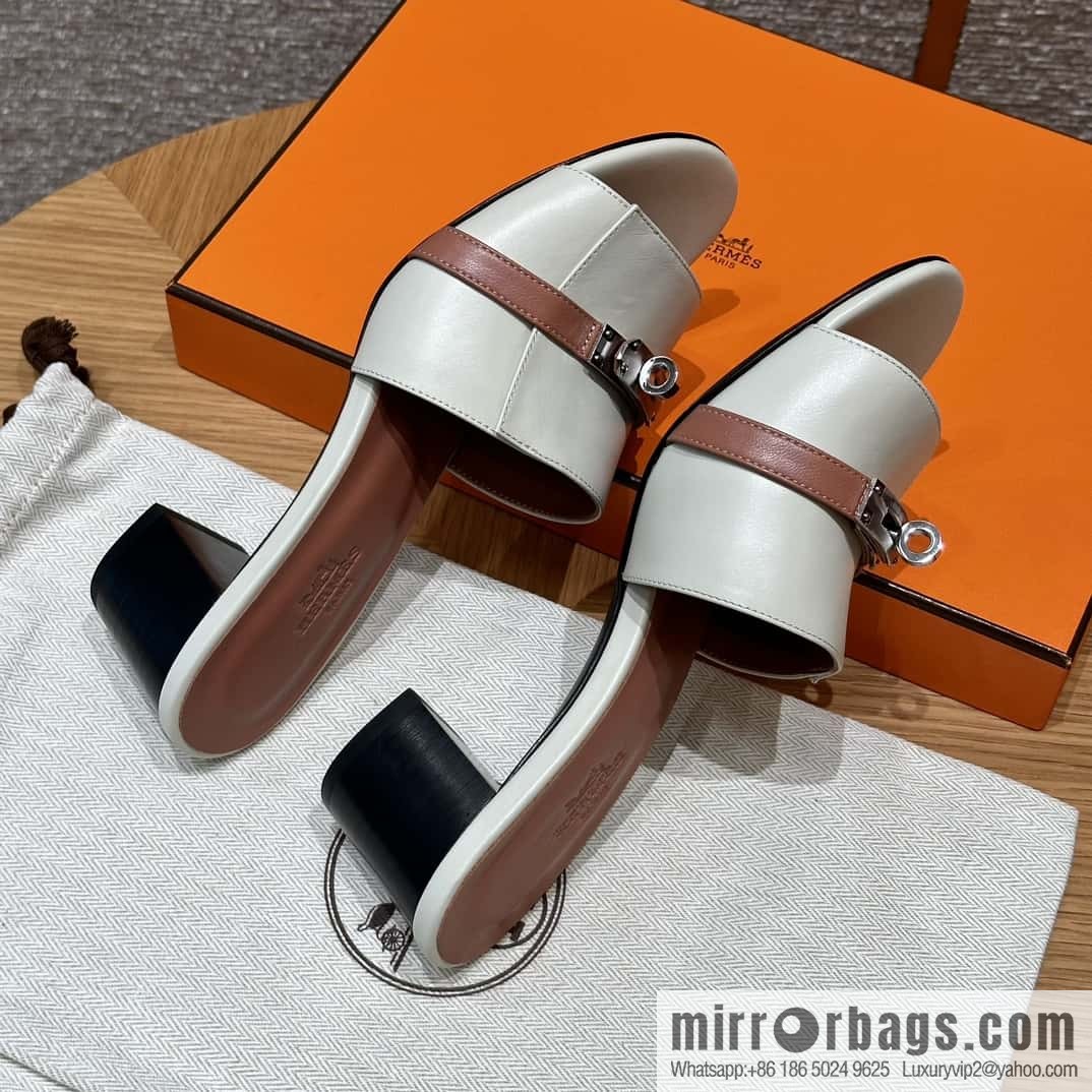 Hermès 187 Gigi kelly heels, plain weave/Swift milkshake white/ck10/Craie/Nude pink