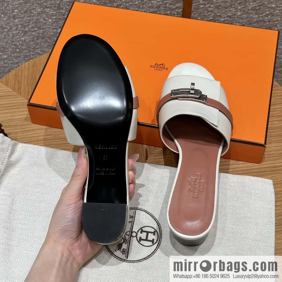 Hermès 187 Gigi kelly heels, plain weave/Swift milkshake white/ck10/Craie/Nude pink