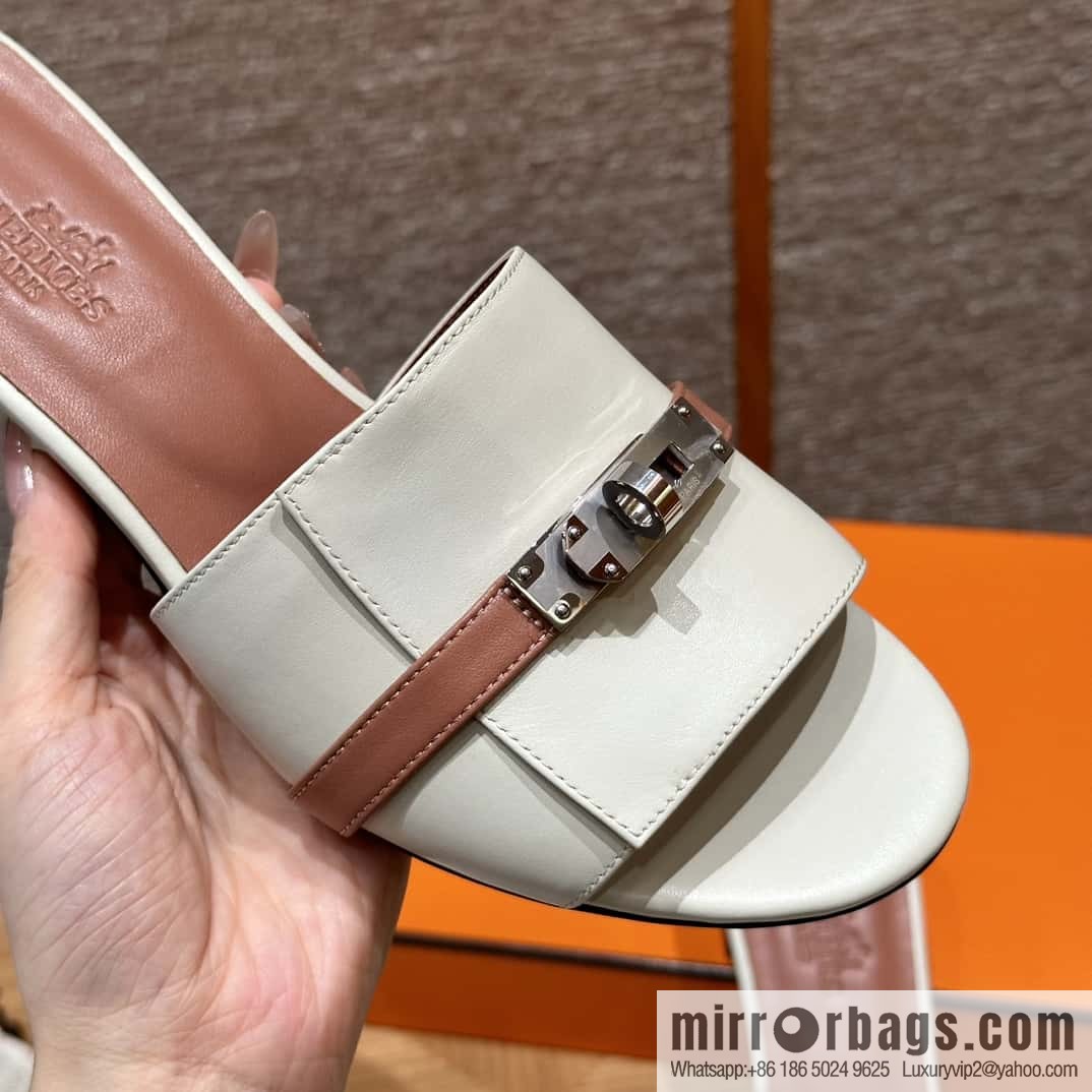 Hermès 187 Gigi kelly heels, plain weave/Swift milkshake white/ck10/Craie/Nude pink