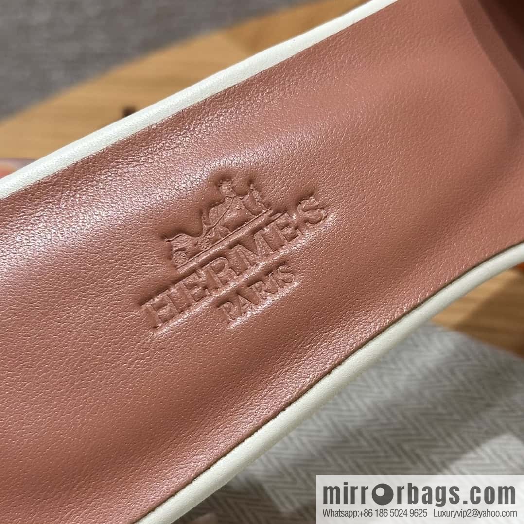 Hermès 187 Gigi kelly heels, plain weave/Swift milkshake white/ck10/Craie/Nude pink