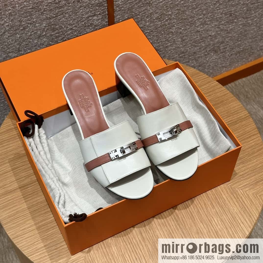 Hermès 187 Gigi kelly heels, plain weave/Swift milkshake white/ck10/Craie/Nude pink