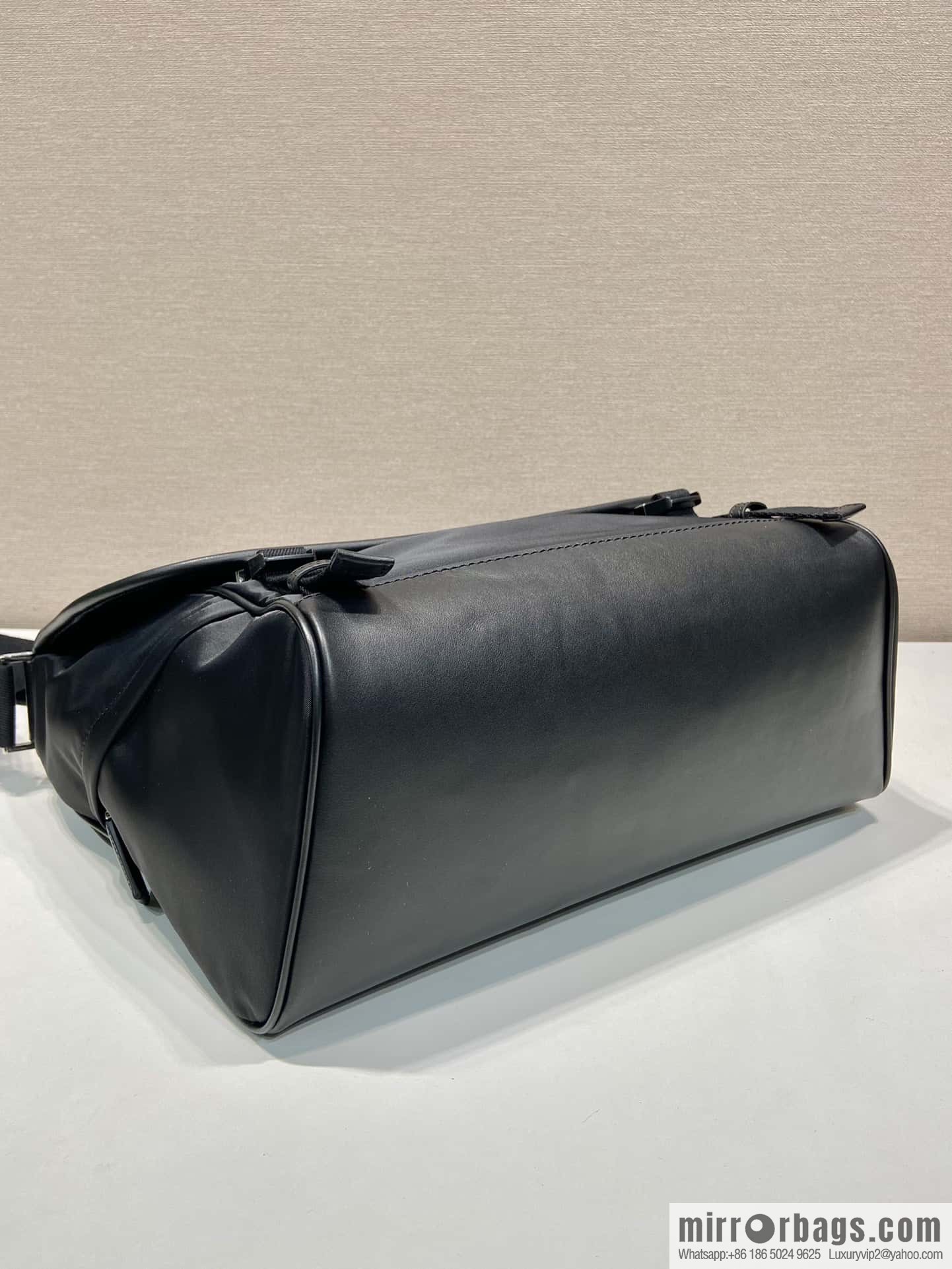 PRADA 🎉 new messenger bag 🎉🎉 2VD052A large upgraded version